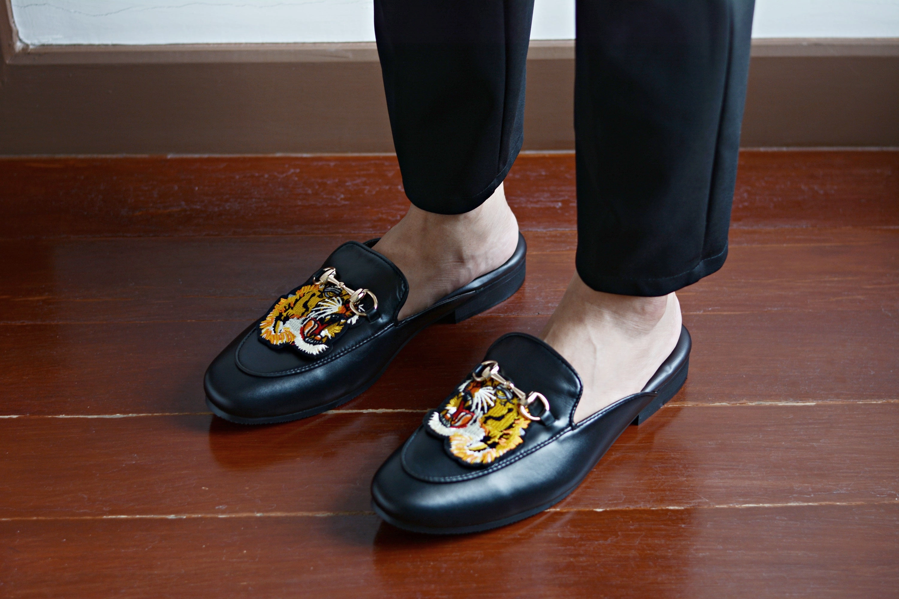 701 Slipper Horsebit Embroidery Inexpensive Slippers For Guests