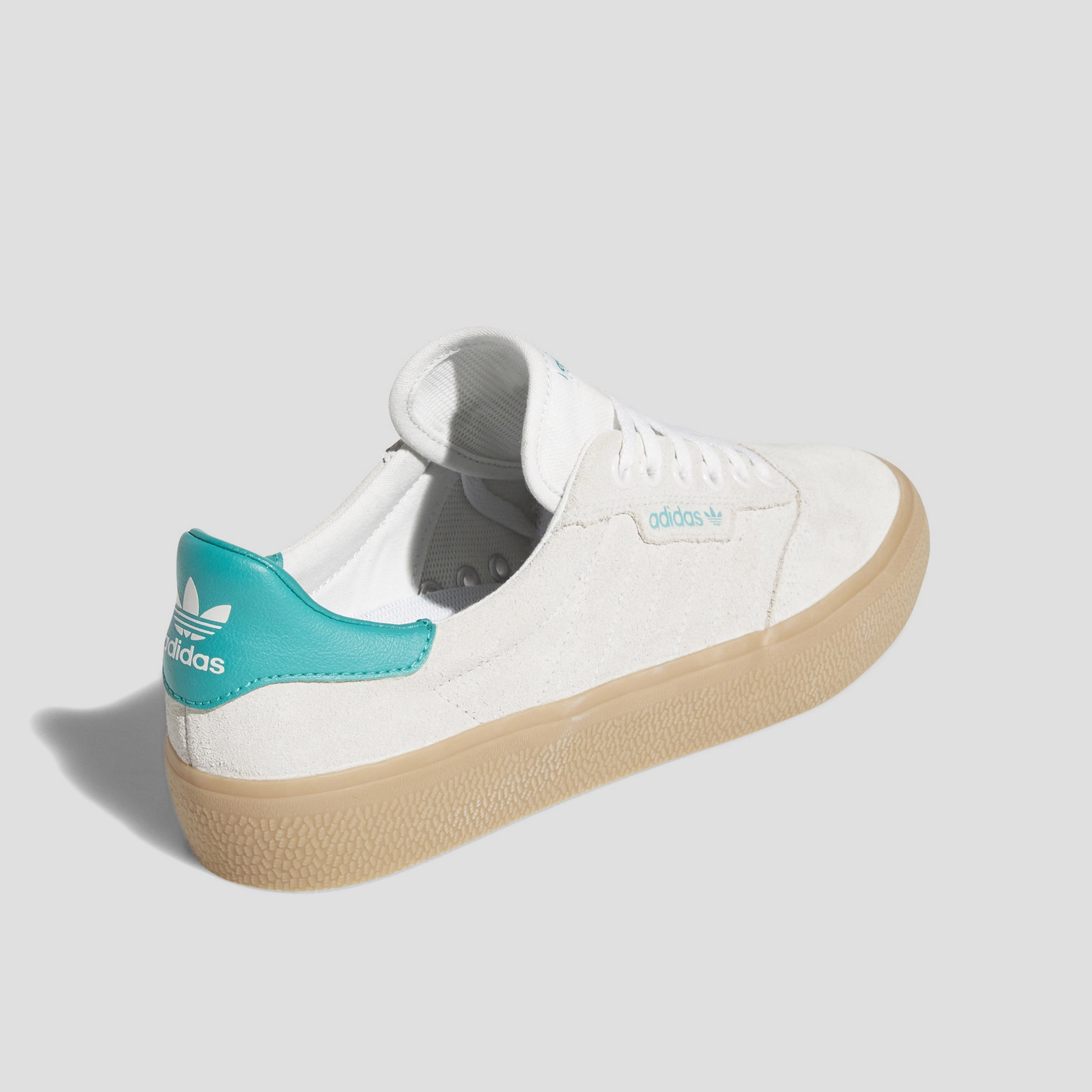 adidas 3MC Skate Shoes Chalk White / Glory Green / Gum Adidas Defiant Speed 2 Tennis Shoe