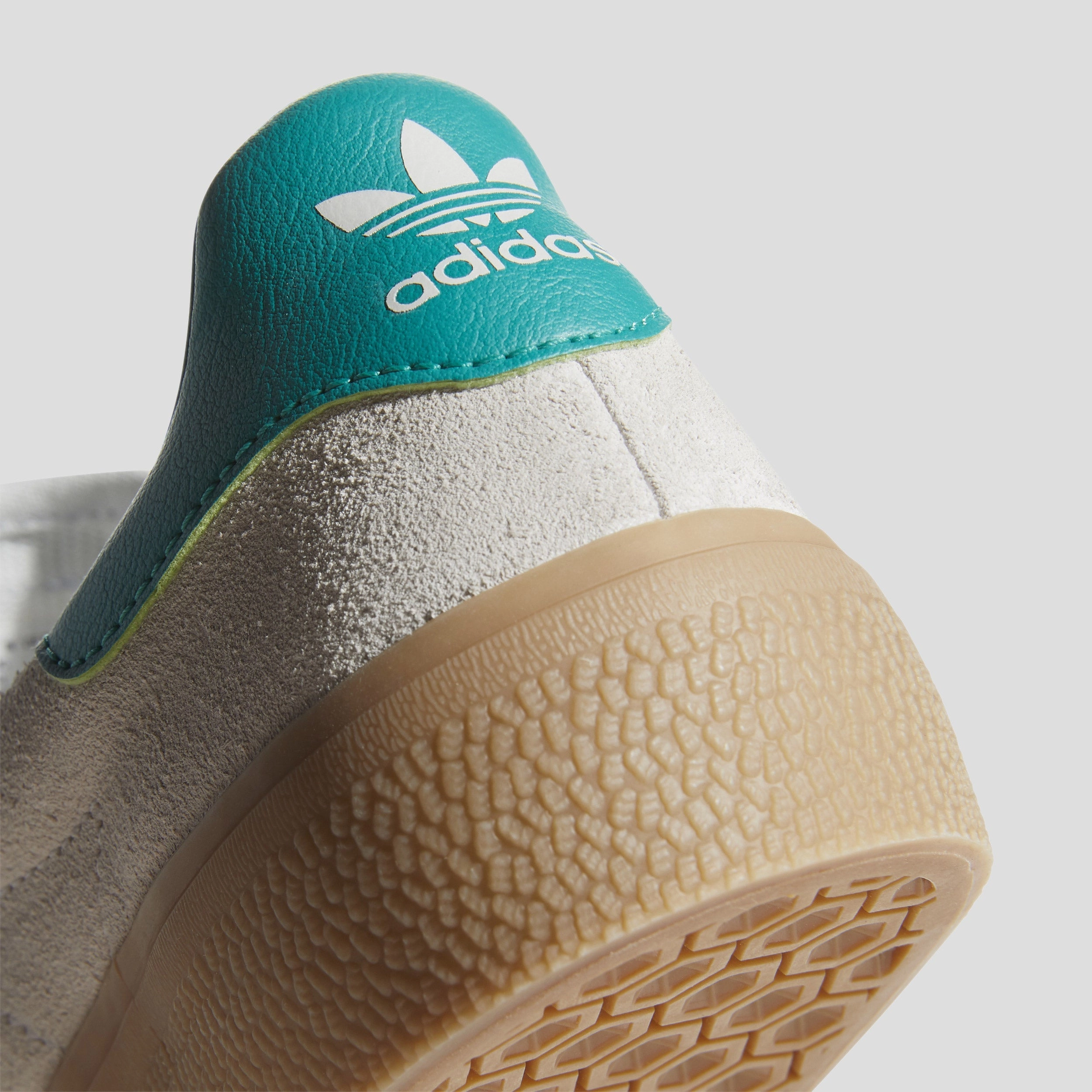 adidas 3MC Skate Shoes Chalk White / Glory Green / Gum Low Price Adidas Shoes