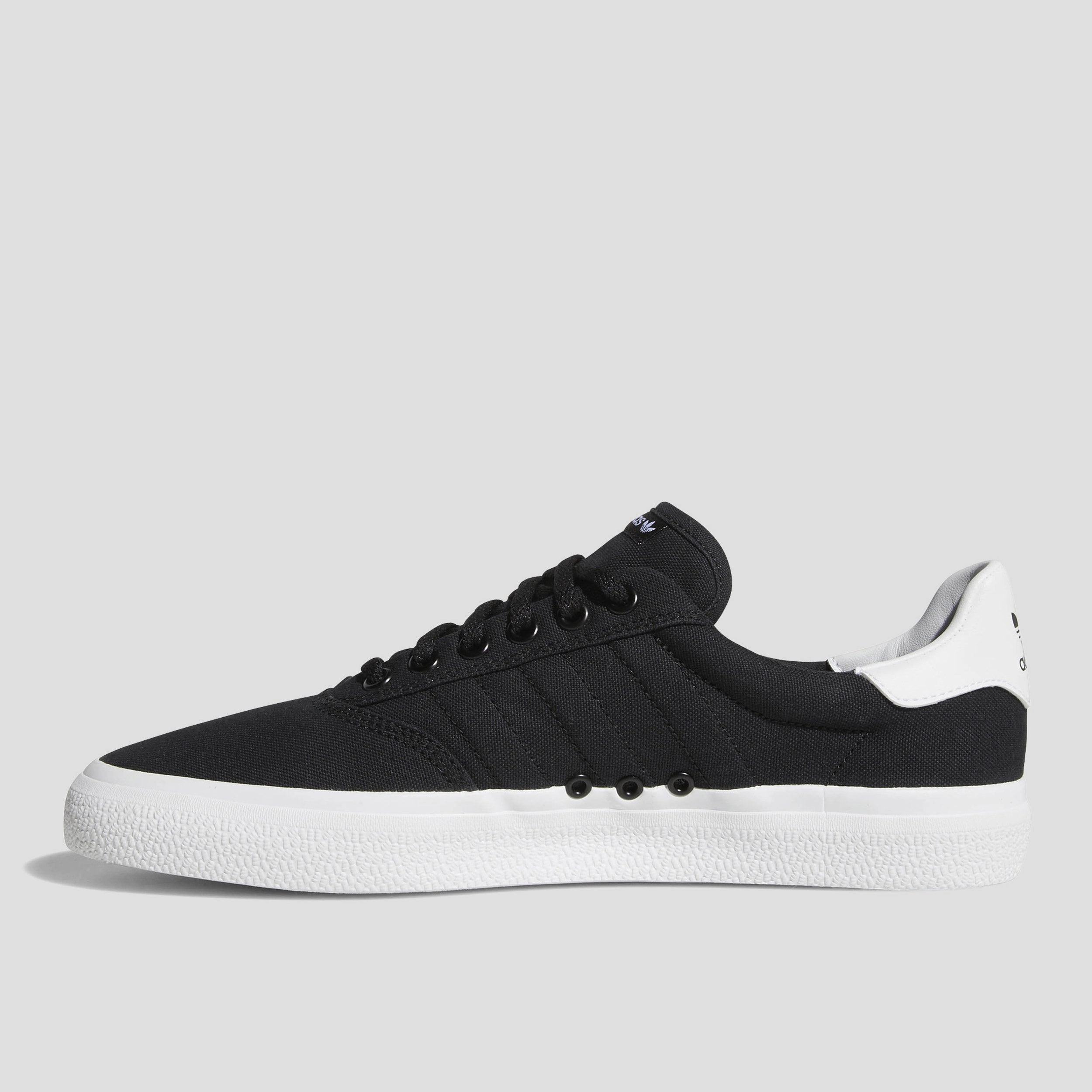 Adidas Climalite Shoes adidas 3MC Skate Shoes Core Black / Core Black / Footwear White