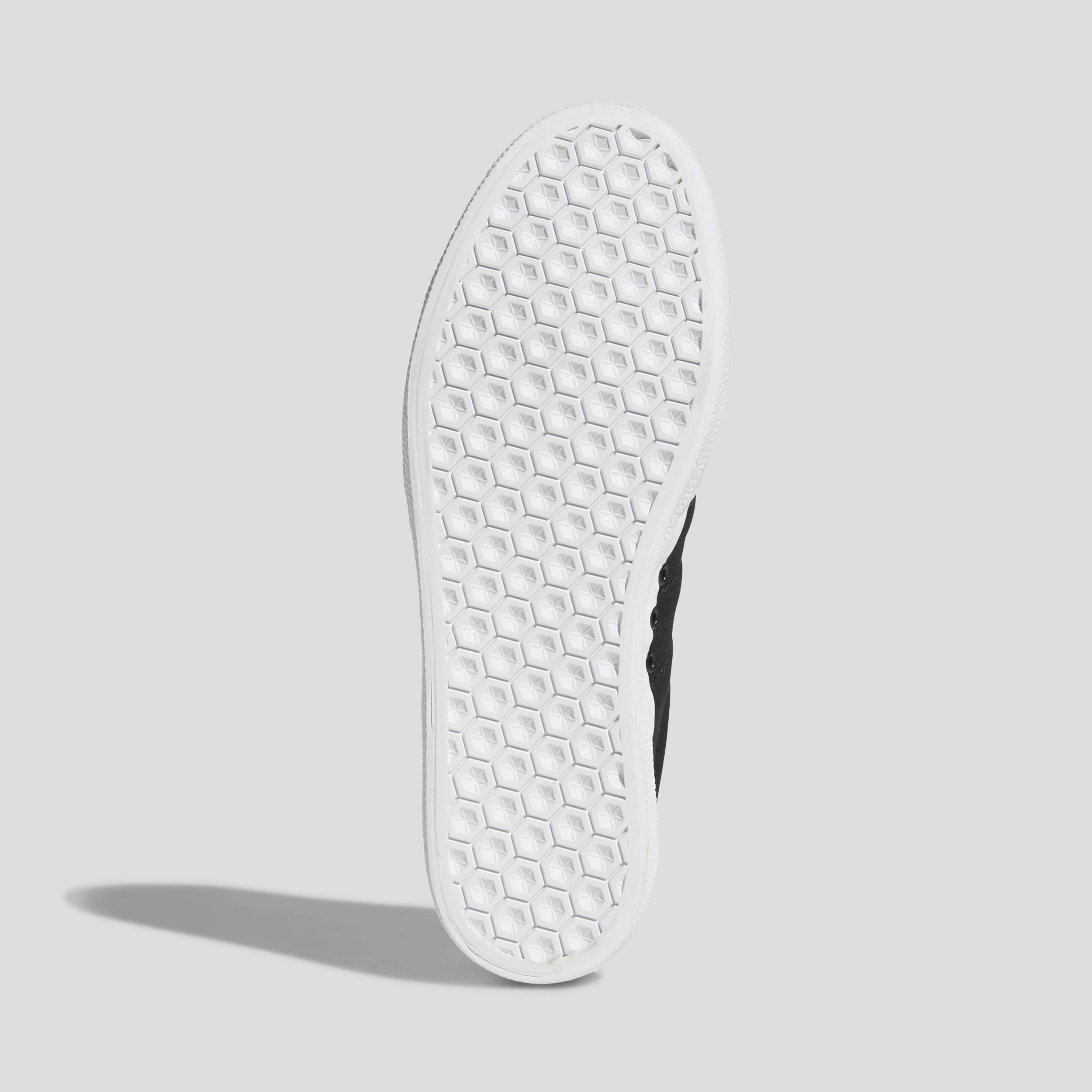 Discount Shoes Adidas adidas 3MC Skate Shoes Core Black / Core Black / Footwear White