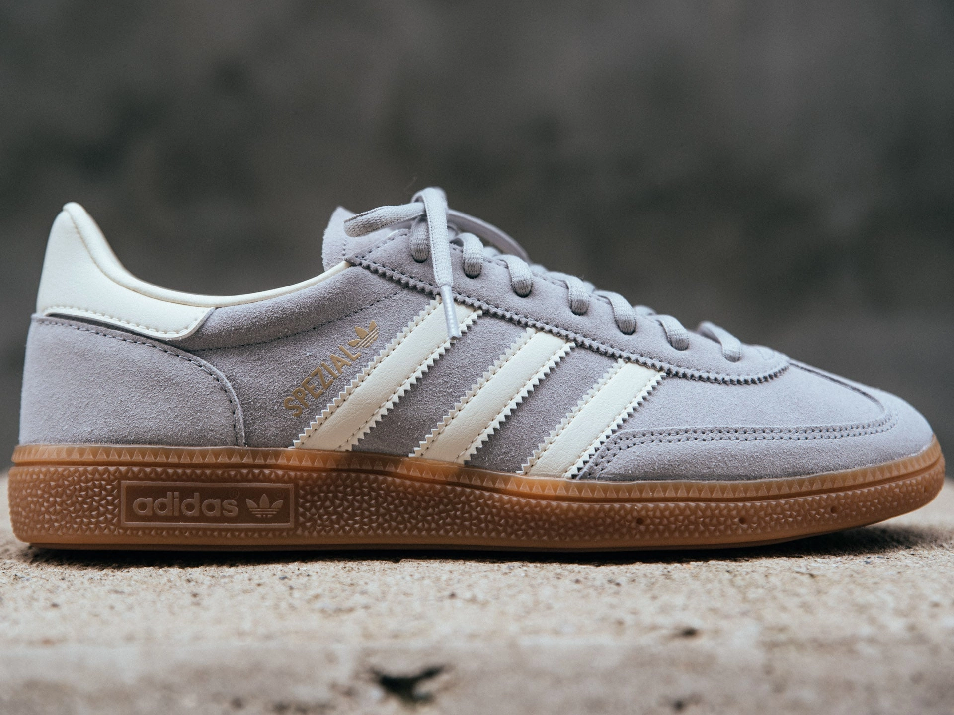 Adidas Handball Spezial 'Grey/Cream White' Adidas Box Hog 2 Boxing Shoes