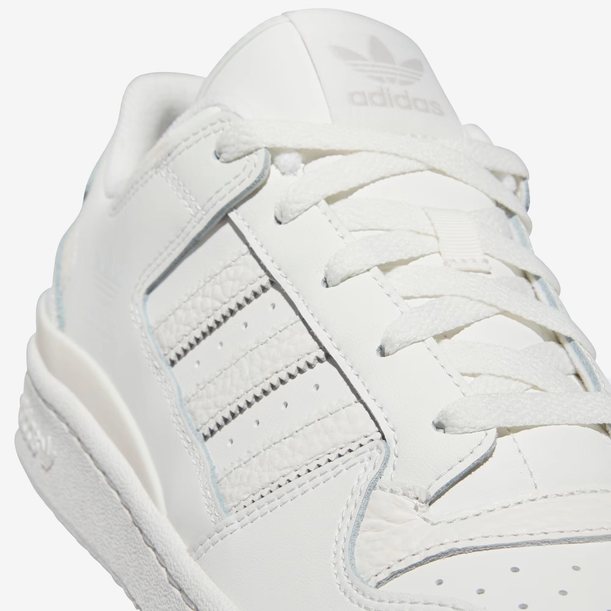 ADIDAS ORIGINALS | FORUM LOW CL { CORE WHITE/CLOUD WHITE/GREY ONE Adidas Yeezy Boost 350 V2 Casual Shoes