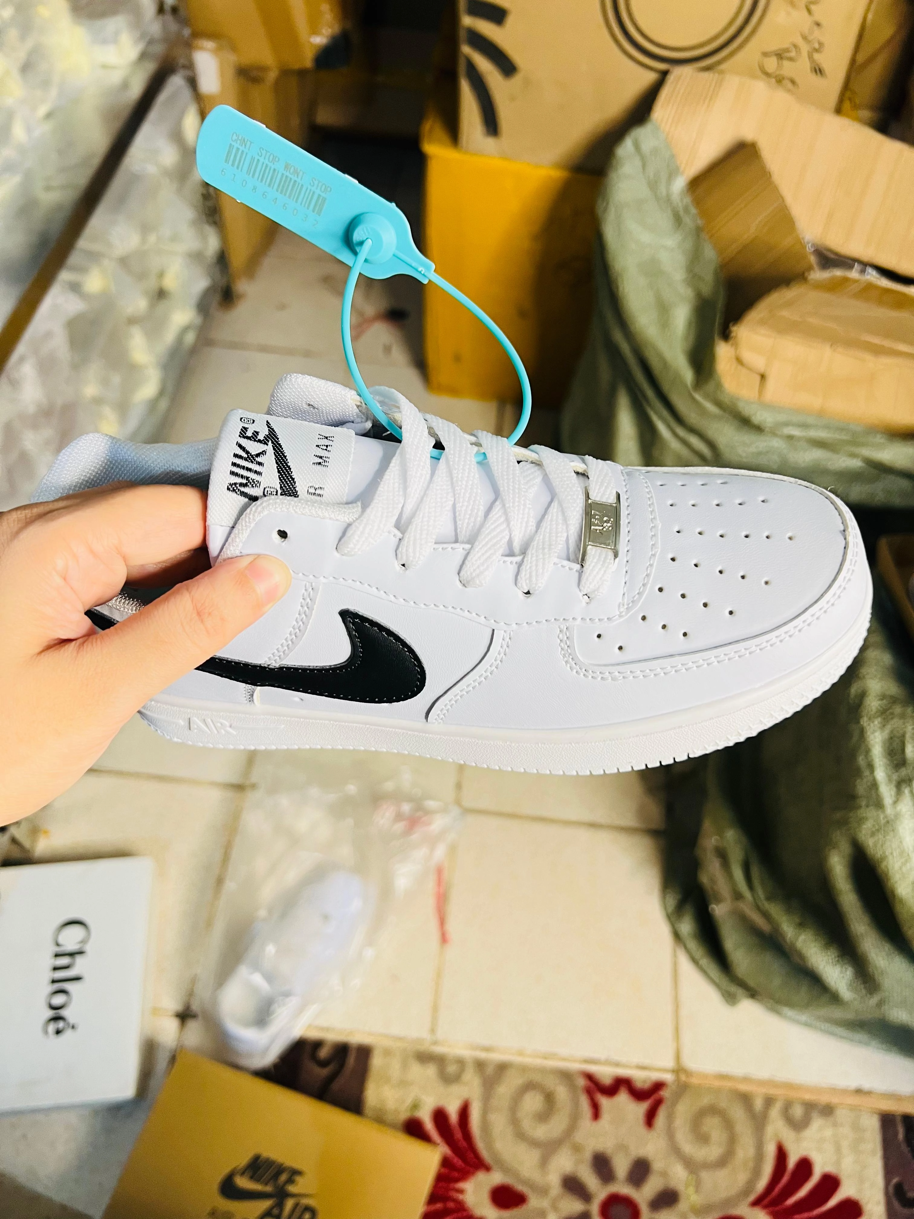 Air Force 1 Low 07 White Black Branded Sneakers Merrell Slip On Sneakers