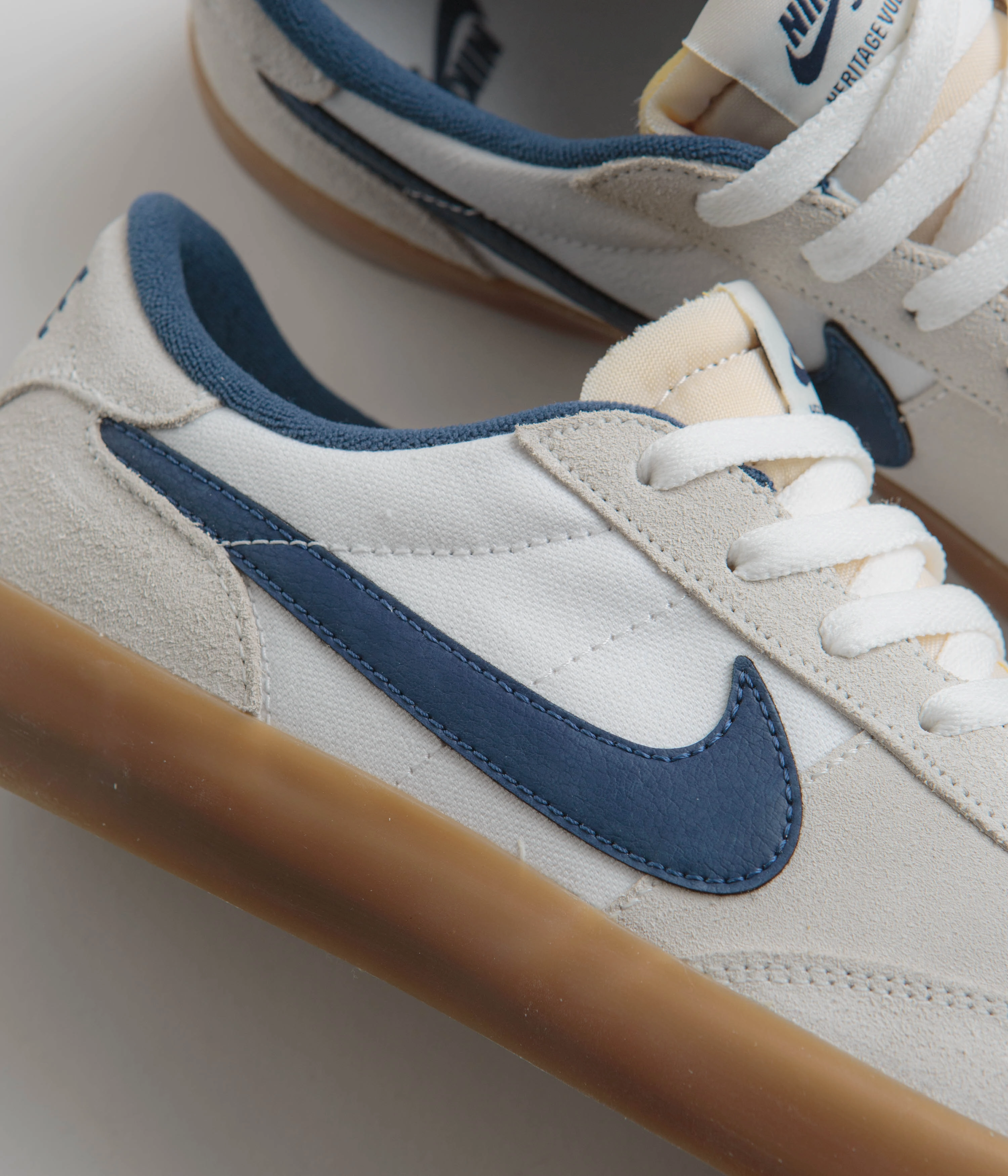 Nike SB Heritage Vulc Shoes - Summit White / Navy - White - Gum Light Brown Asics Upcourt 6 Volleyball Shoes