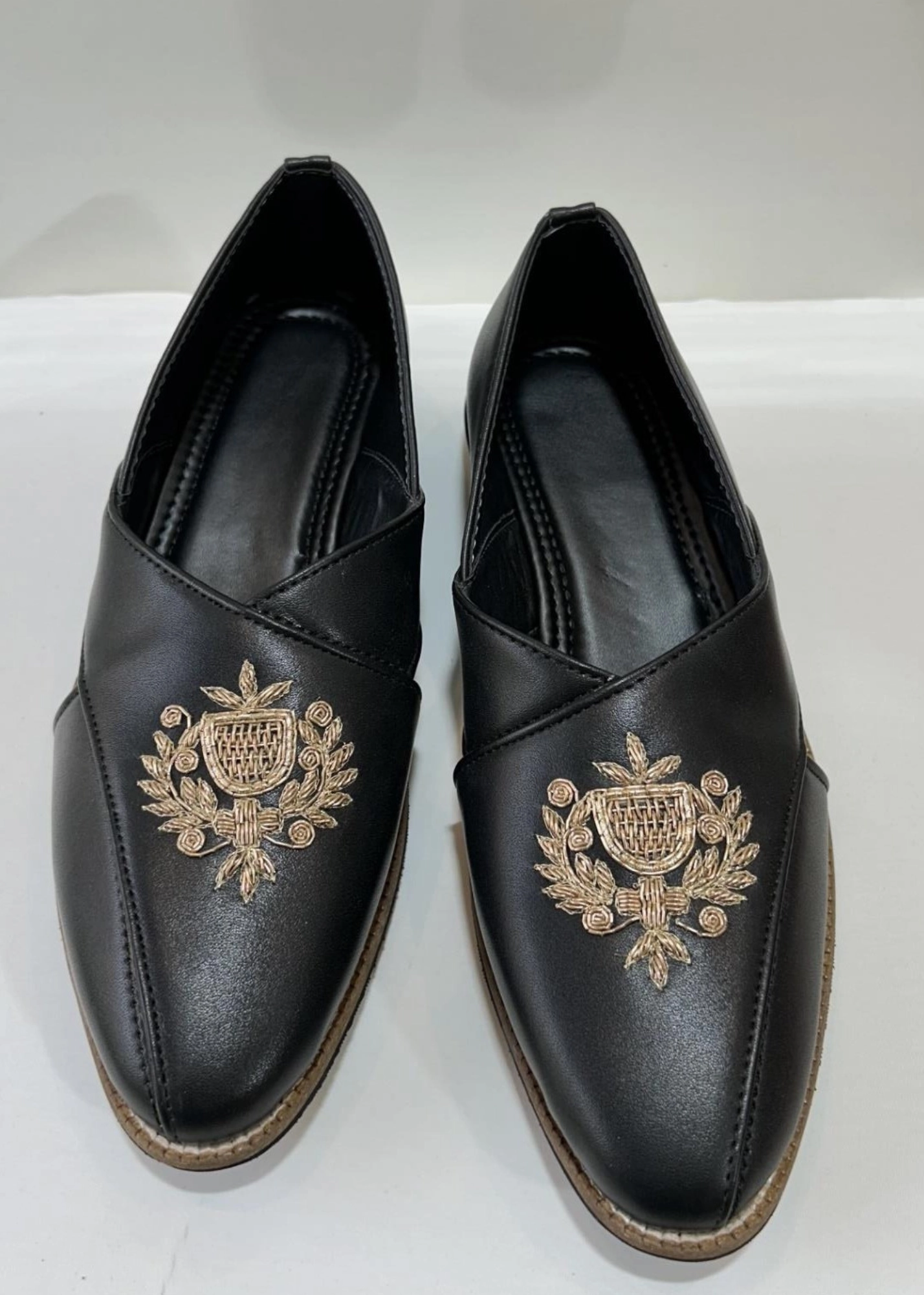BLACK HAND EMB SHOES FOR MEN Luigi Mangione Loafers
