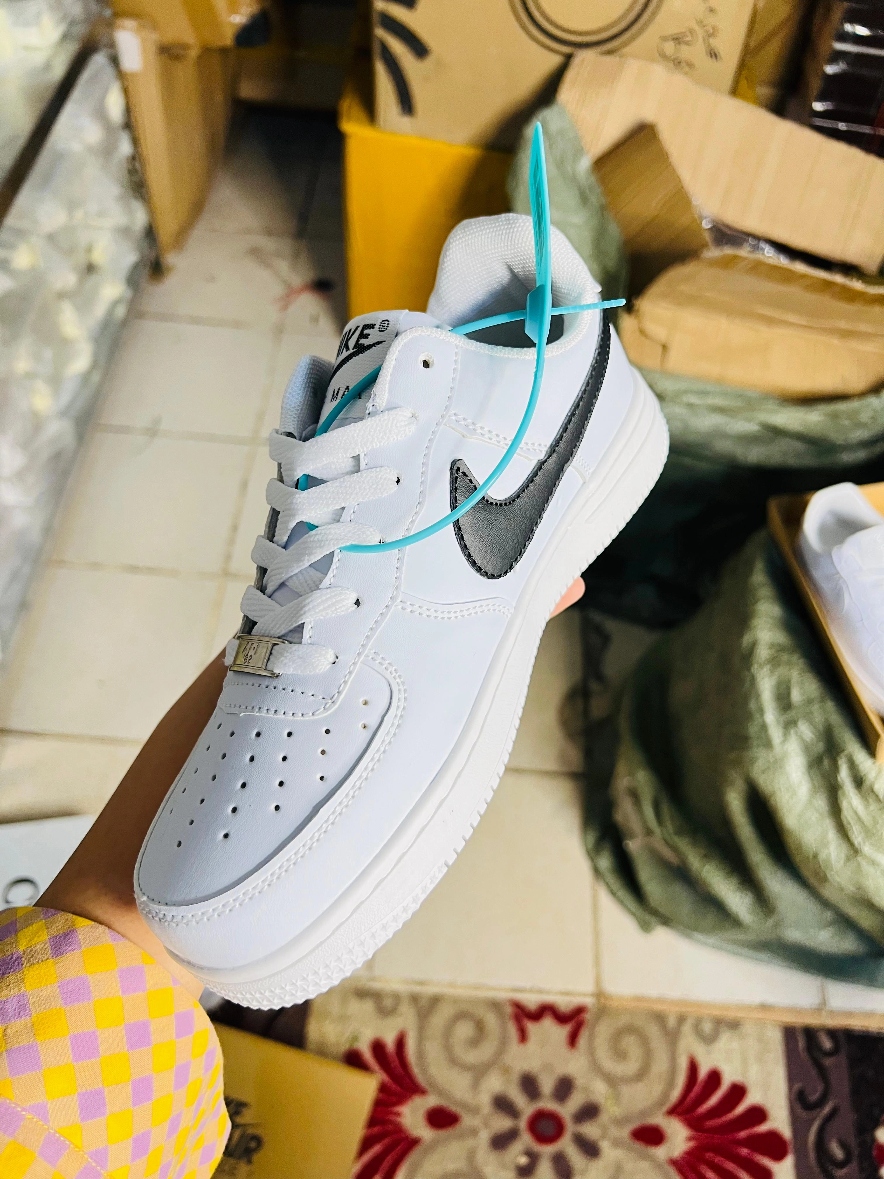 Sneakers Cafe Air Force 1 Low 07 White Black Branded Sneakers