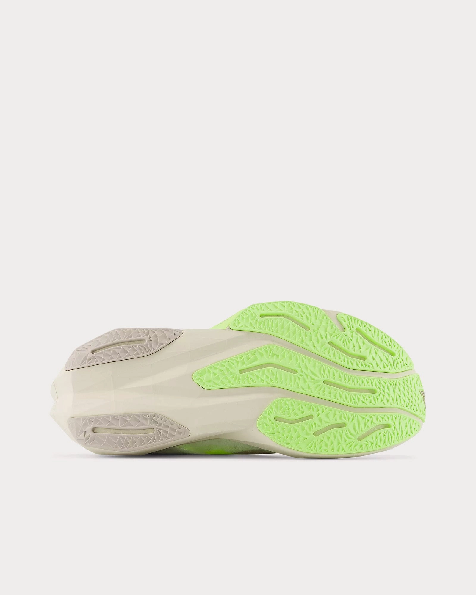 FuelCell Rebel v4 Moonrock / Bleached Lime Glo / Sea Salt Running Shoes New Balance 550 Burgundy