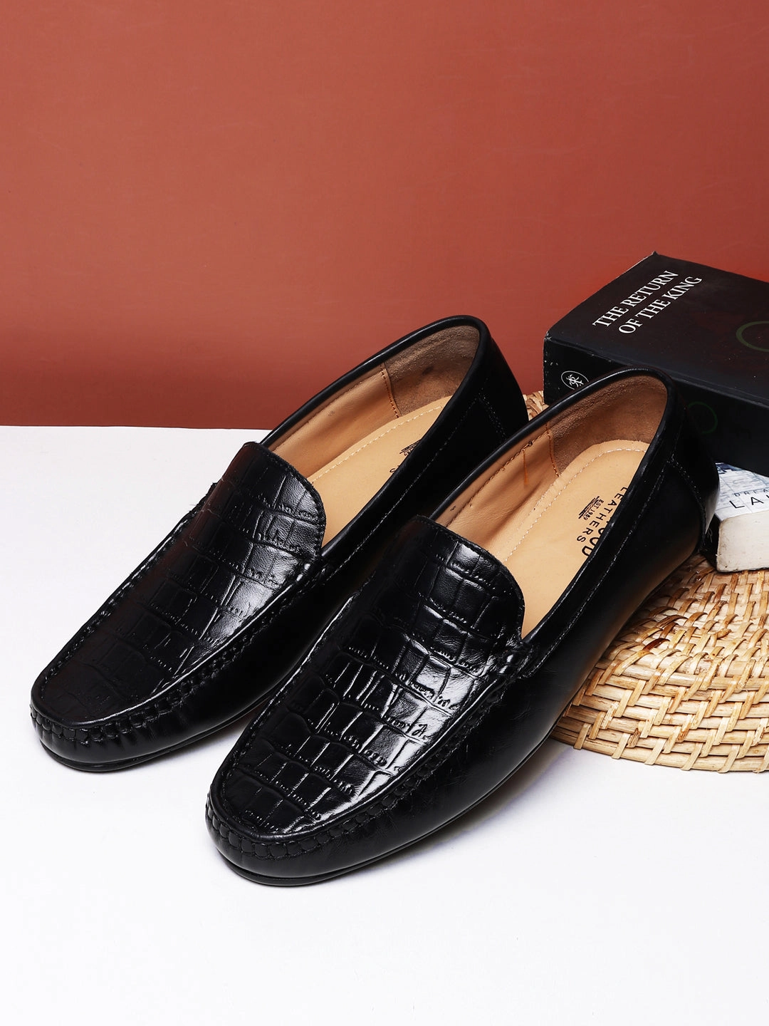 Men Texture Genuine Leather Black Loafers Marmi Casual Shoes
