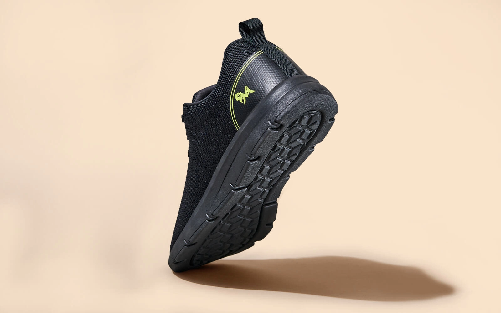 22. NULL Comfort Stroll Sneakers : Black