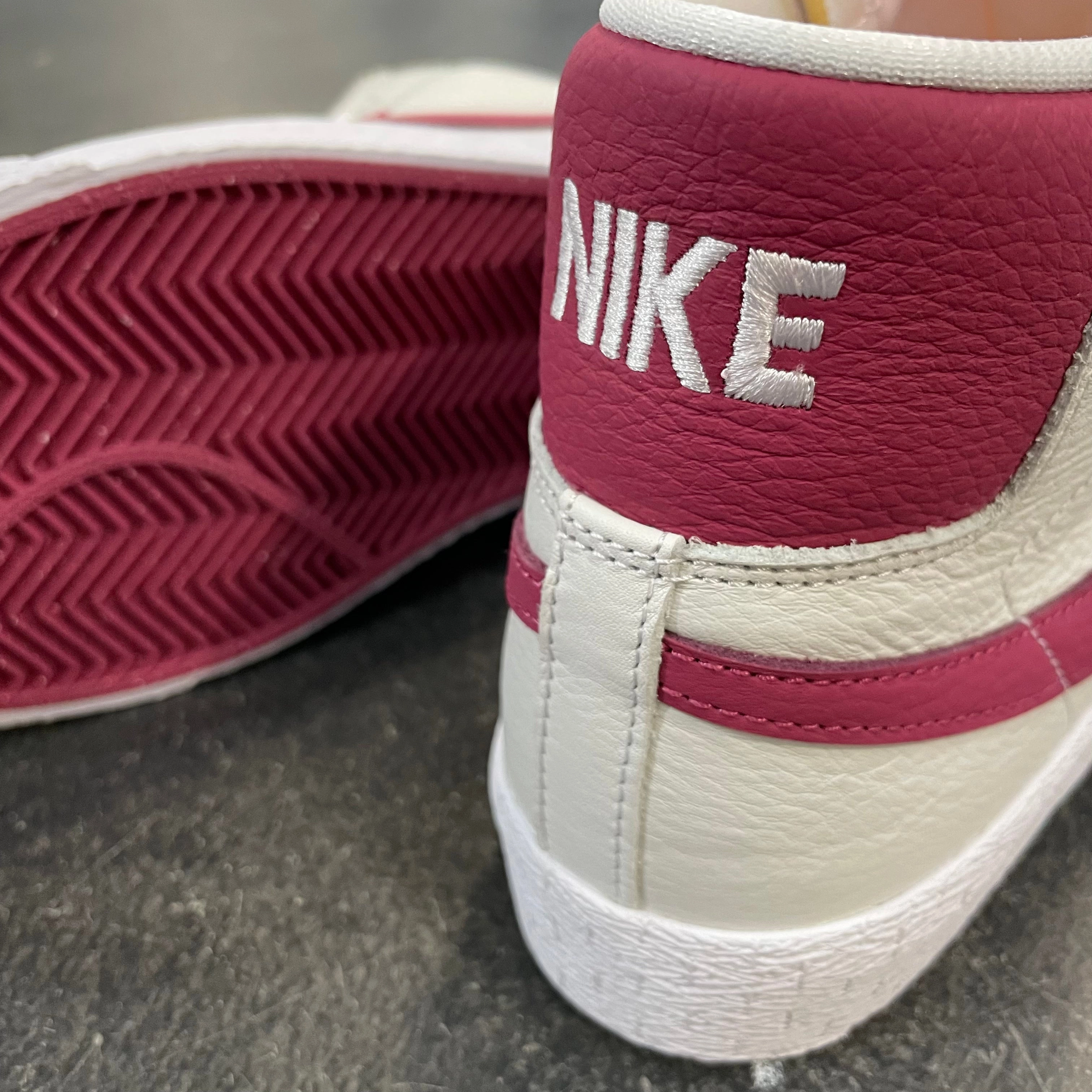 Top 10 Asics Running Shoes Nike SB Blazer Mid ISO Orange Label White/Sweet Beet SALE