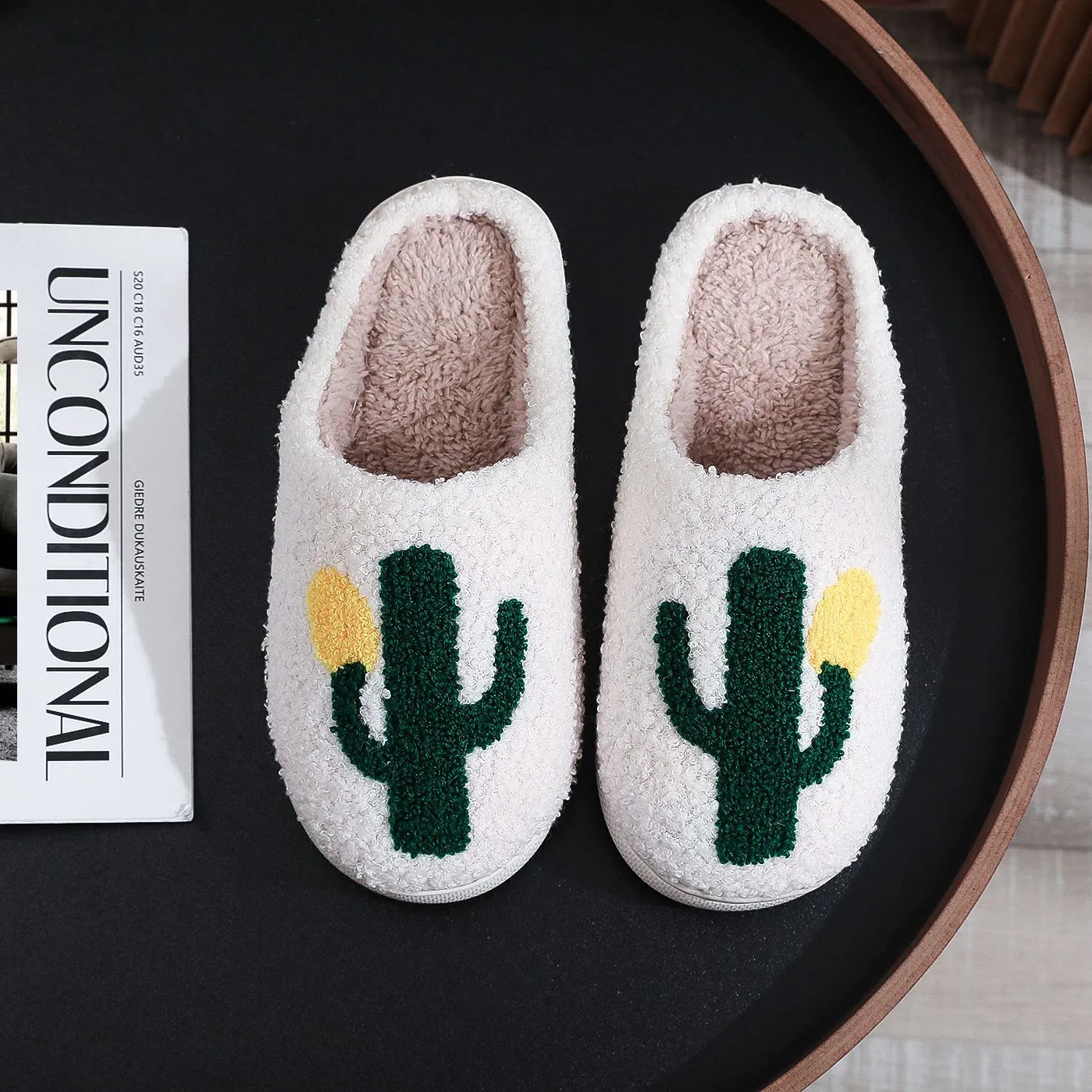 Cute Slippers Countryside Fruit Pattern Fuzzy Slippers