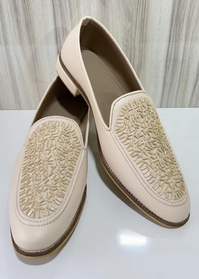 CREAM CUTDANA SHOES FOR MEN Logan Loafers