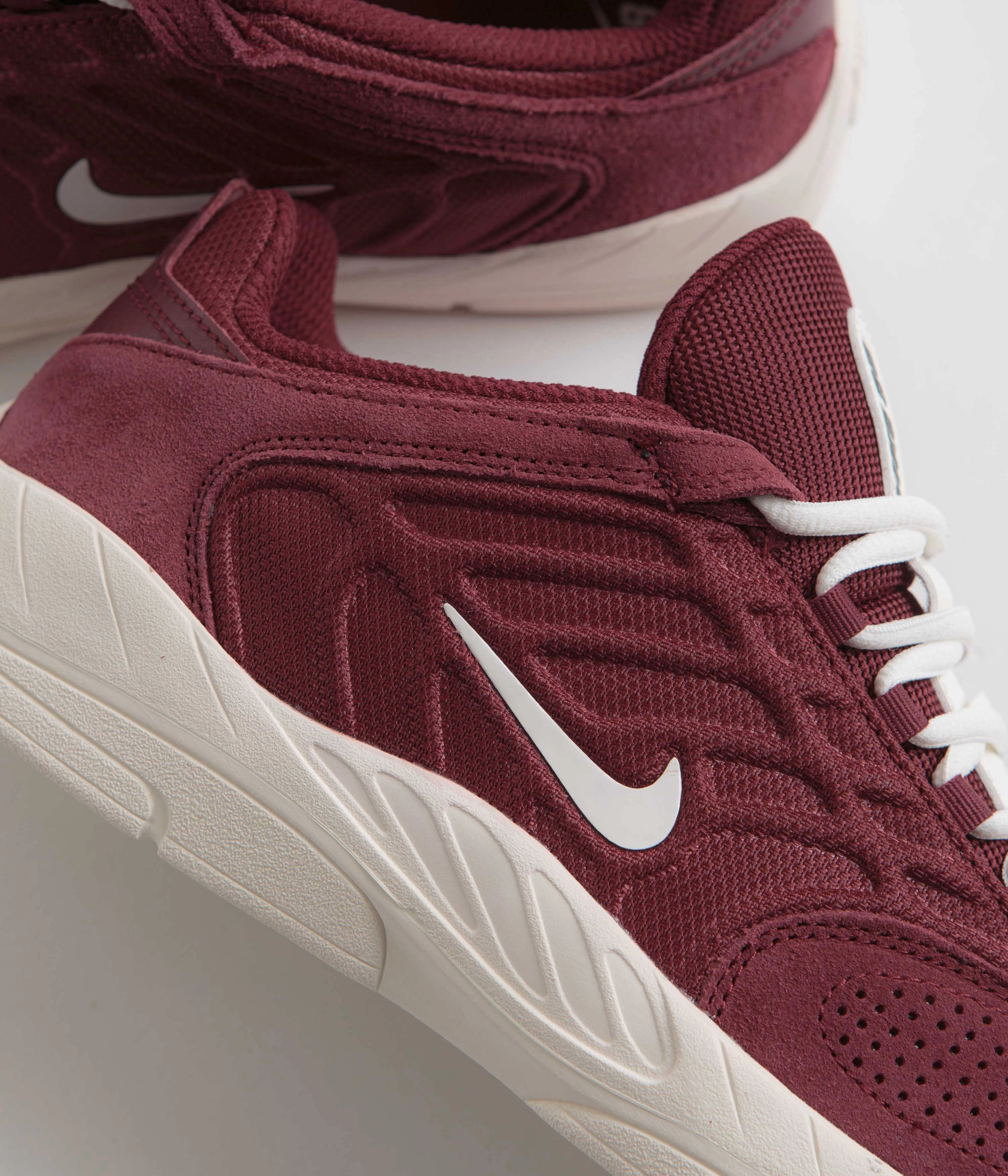 Asics Flagship Shoe Nike SB Vertebrae Shoes - Team Red / Sail - Team Red - Sail