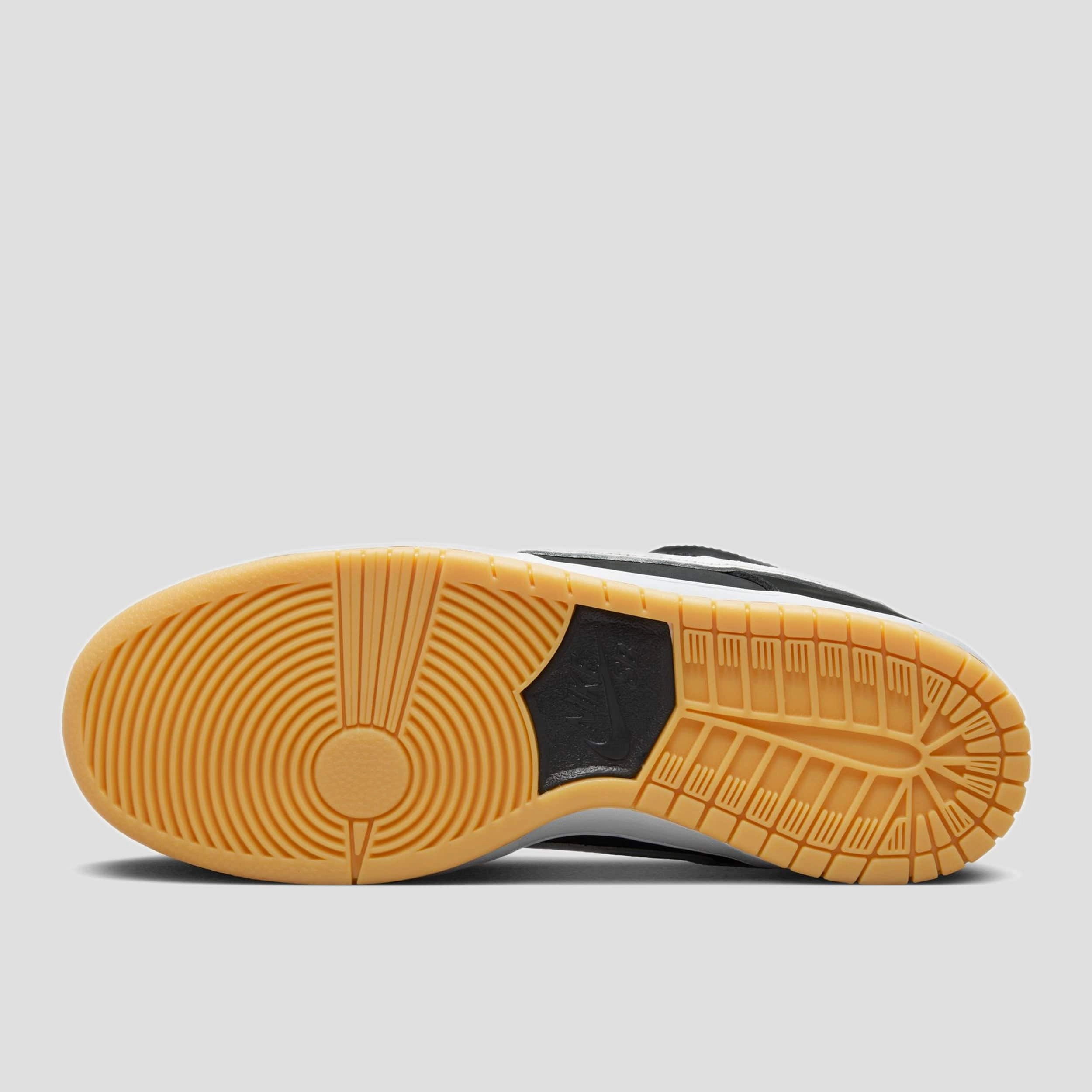 Nike SB Dunk Low Pro Skate Shoes Black / White / Gum Asics Running Shoes Underpronation