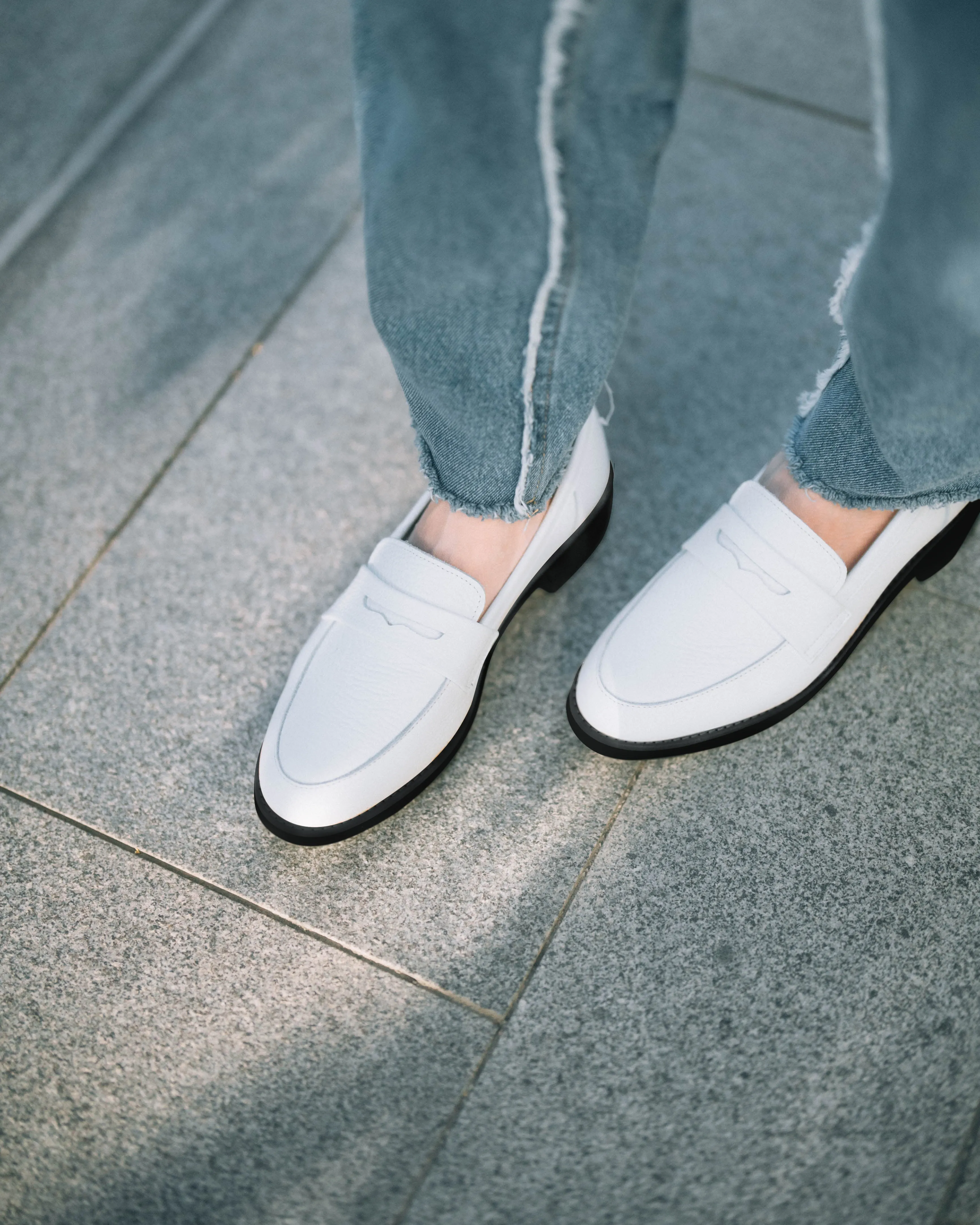 Clarks Suede Loafers Penny Loafers - Blanc White