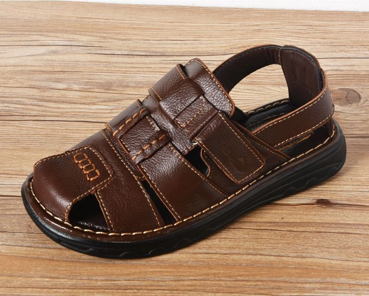 Summer mens slippers genuine leather sandals outdoor casual men leather sandals for Beach shoes hombre Hollow aerated shoes Flat Shoes With Ankle Straps
