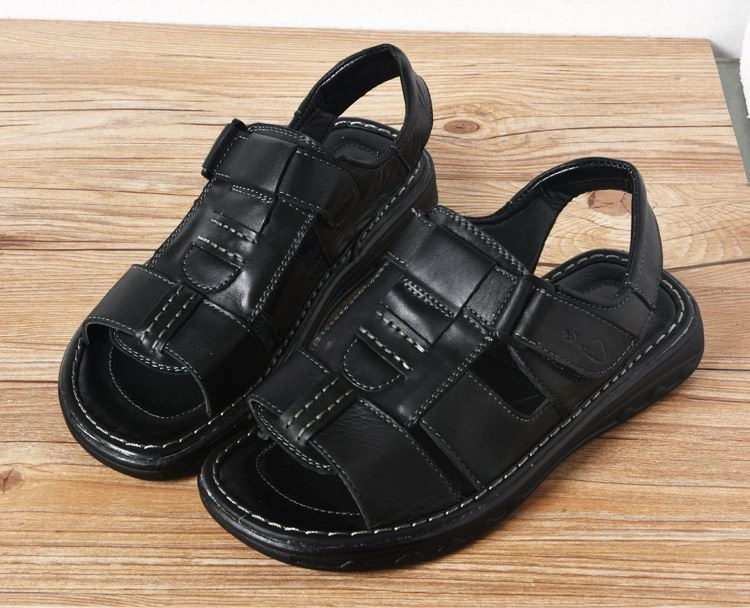 Summer mens slippers genuine leather sandals outdoor casual men leather sandals for Beach shoes hombre Hollow aerated shoes Designer Flat Slingback Shoes