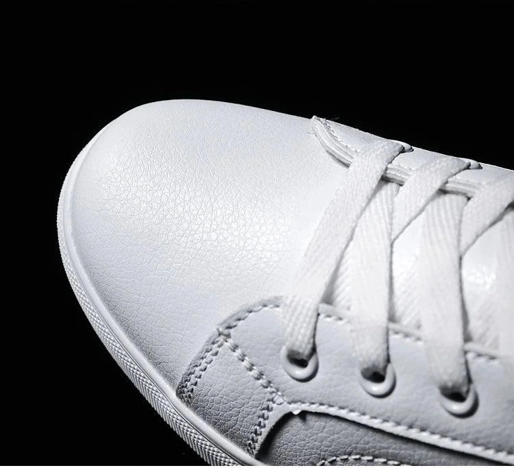 2022 Autumn Men Casual Shoes Winter Men's Board Shoes Light Sports Shoes Men Tennis Sneaker Soft White Shoes Male Flat Shoes Walking Shoes For Flat Feet