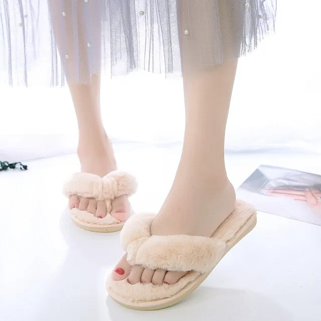 Monster House Slippers Warm Fluffy Slippers Women Cozy Faux Fur Cross Indoor Floor Slides Flat Soft Furry Shoes Ladies Female Celebrities Flip Flops