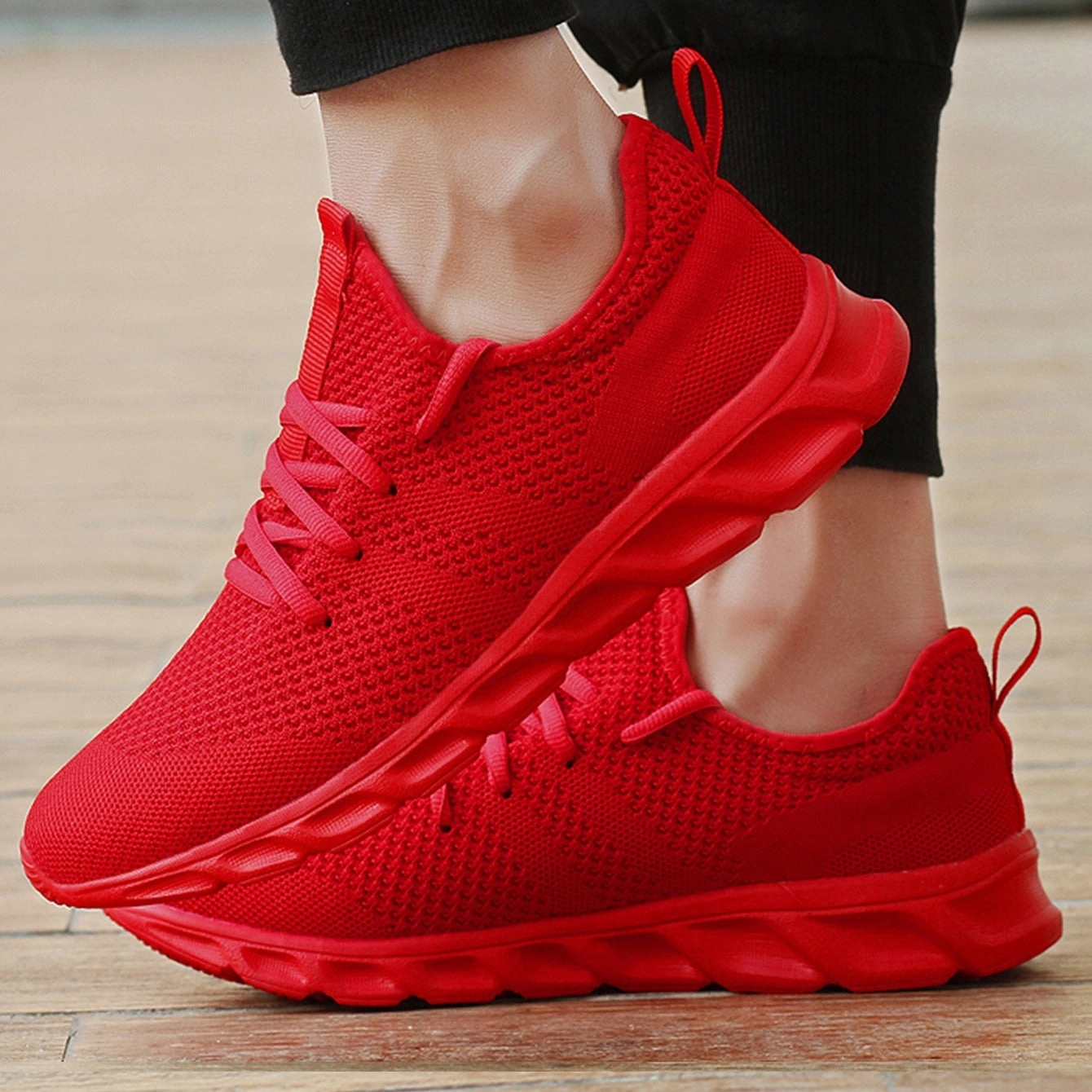 Red Damyuan Sports Shoes - Felix Travis Sneakers