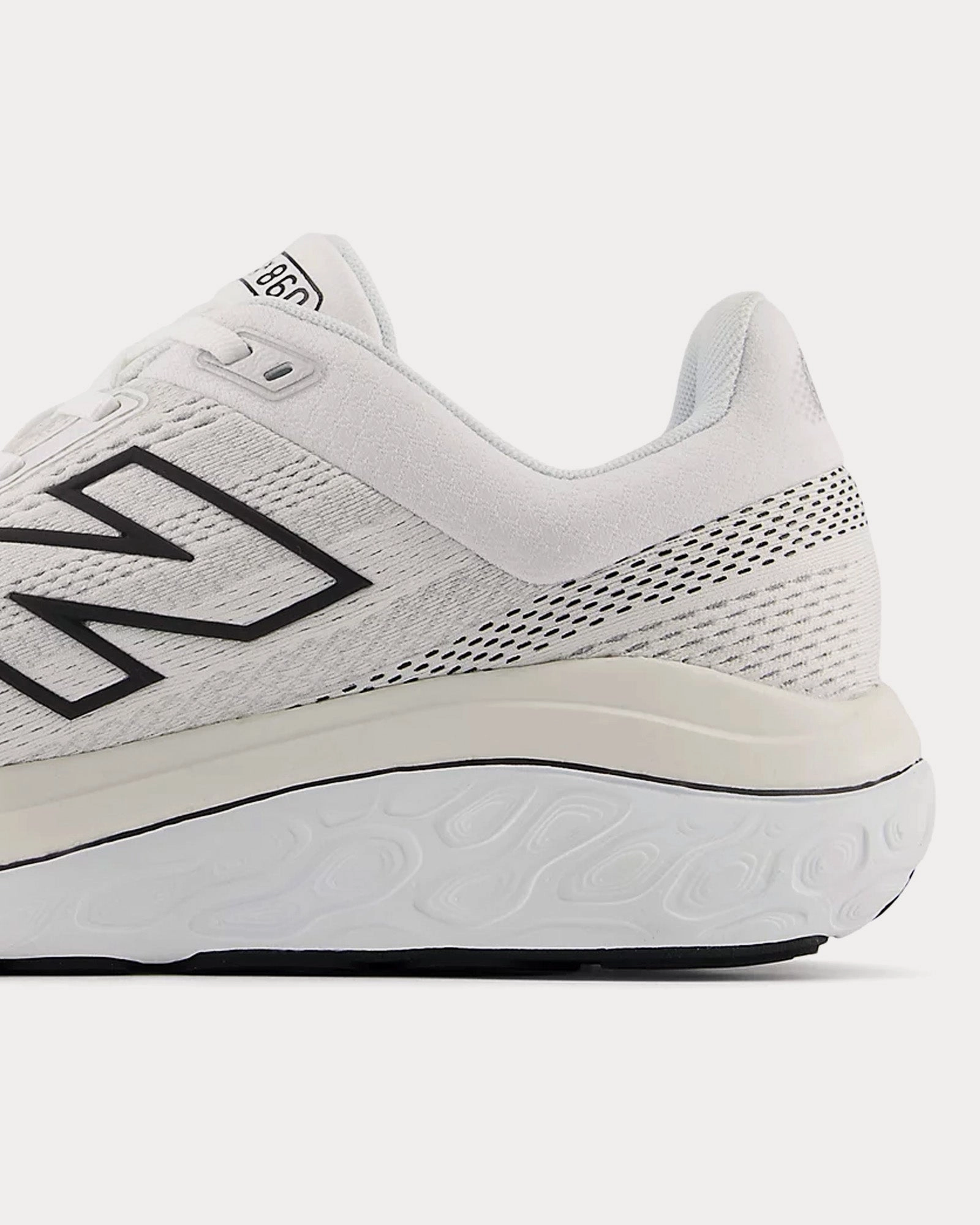 New Balance Roav Fresh Foam X 860v14 White / Black / Sea Salt Running Shoes