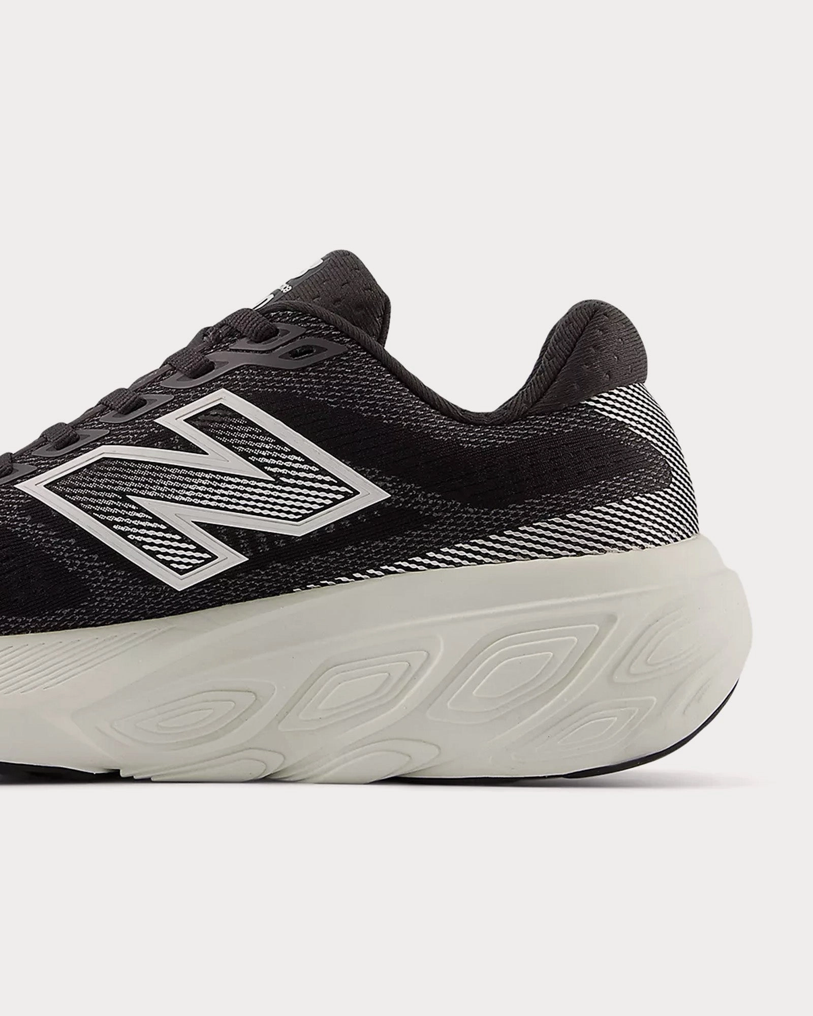 New Balance Lacrosse Cleats Youth Fresh Foam X 880v15 Black Cement / Sea Salt / Silver Metallic Running Shoes