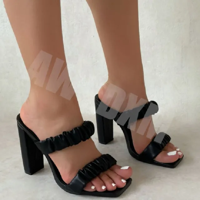 Designer Slippers 2022 Fashion Pleated Female Sandals Sexy Open Toe High Heels Lady Pumps Dress Party Shoes Women Summer Slides Garden Slippers
