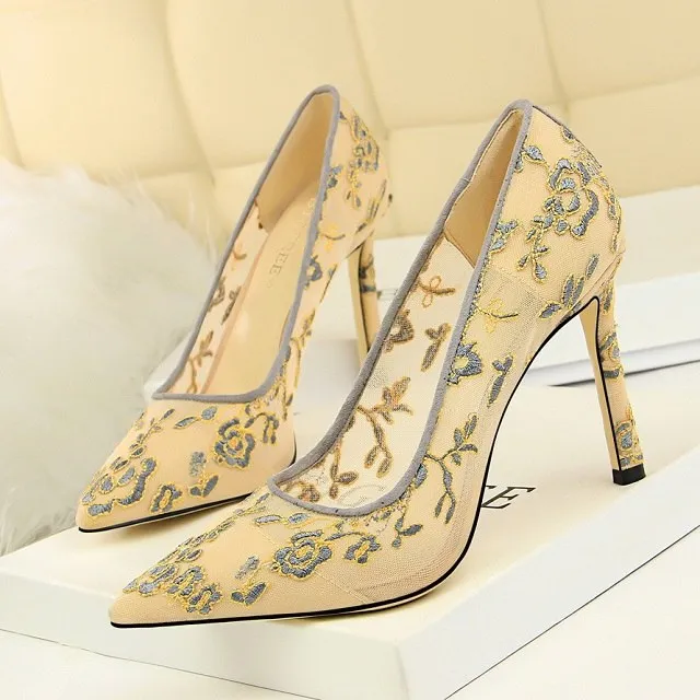 New High Heel Shoes Elegant Embroidery Women Pumps Fashion Women Shoes Cozy Slippers