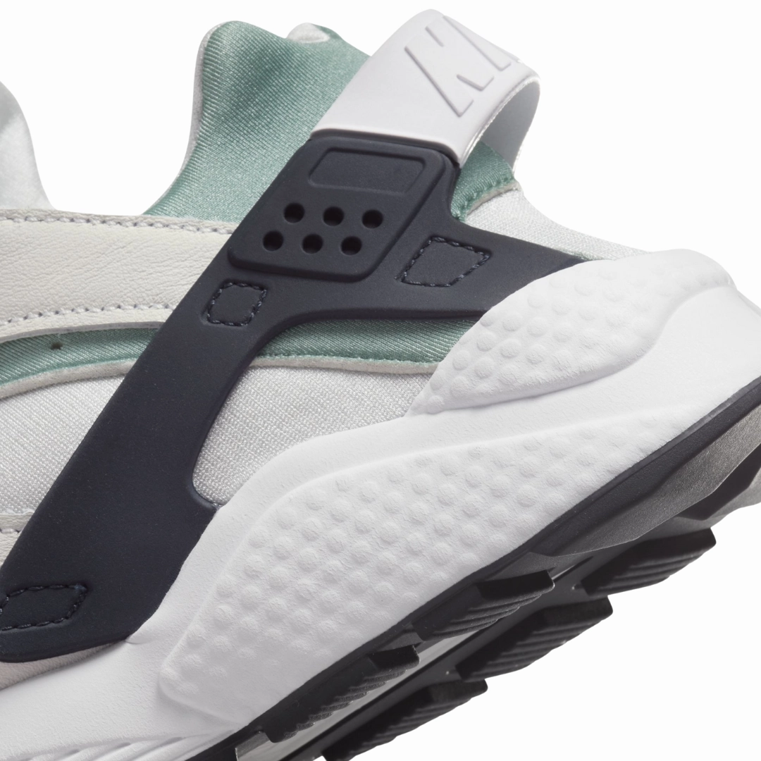 Nike - Women's Air Huarache 'Photon Dust Mica Green' - White / Mica Green / Photon Dust / Obsidian Asics International Wrestling Shoes