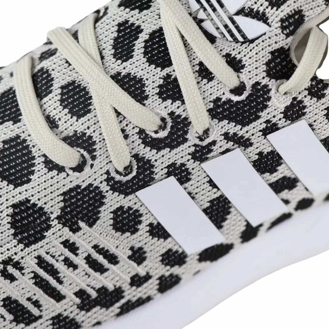 Adidas Most Expensive Shoes Adidas - Kid's Swift Run 22 J 'Polka Dot' - Talc / Cloud White / Core Black