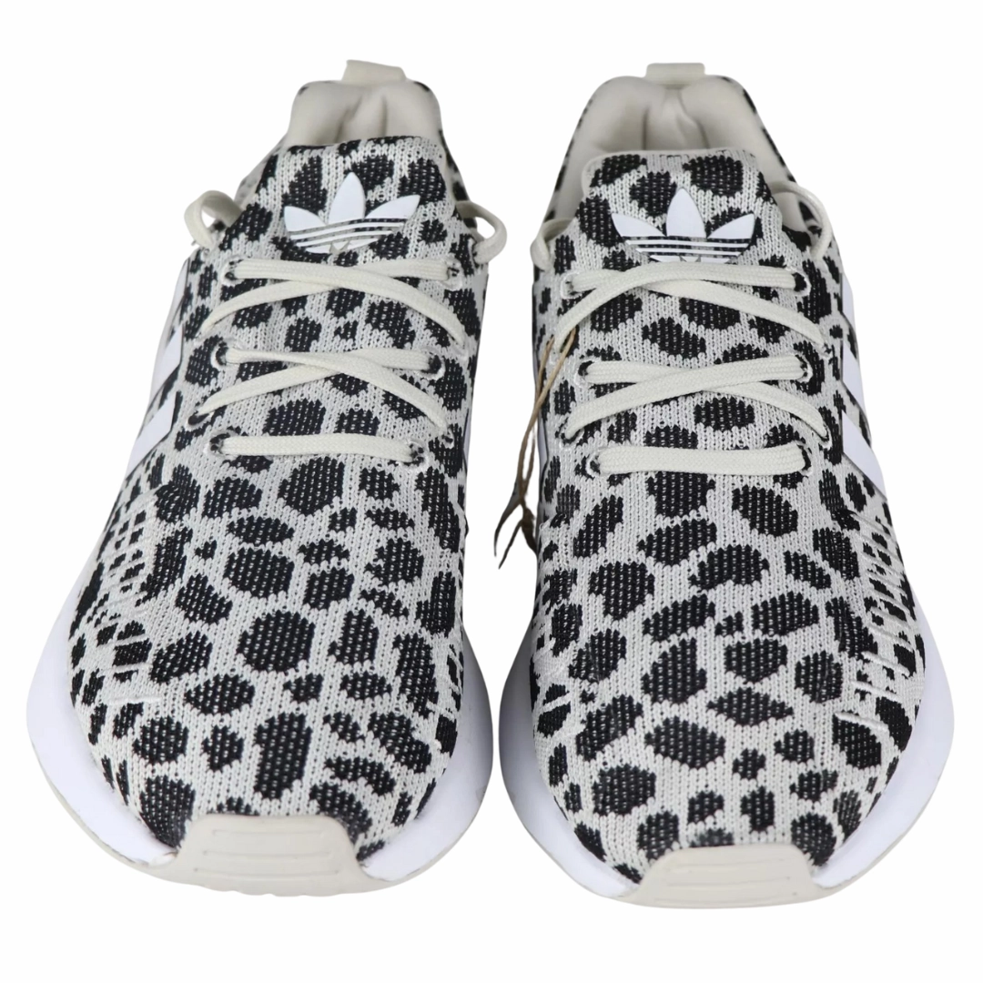 Adidas - Kid's Swift Run 22 J 'Polka Dot' - Talc / Cloud White / Core Black Adidas Samba Leather Shoes