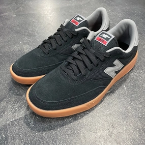 New Balance Numeric 440 Black/Grey/Gum SALE New Balance 2002r Black/white