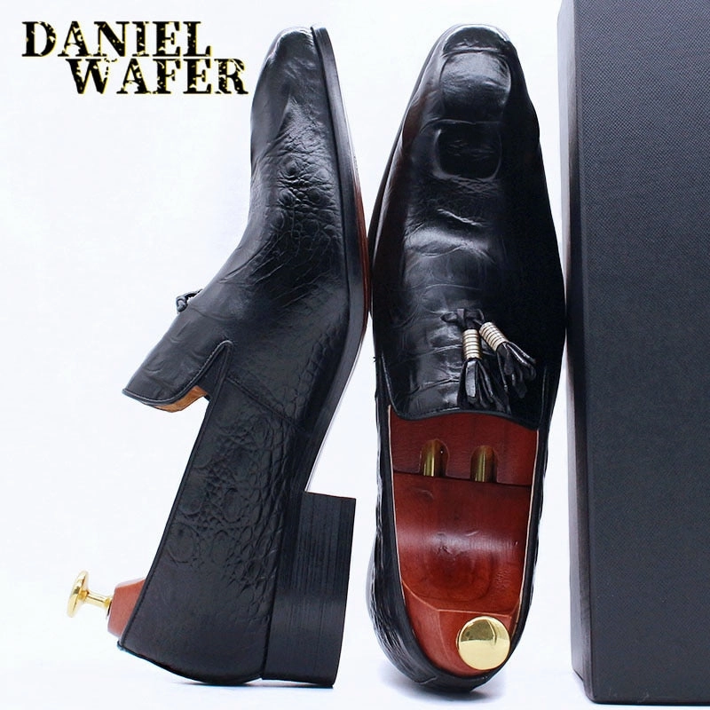 Loafers Low Heel Luxury Men's Leather Dress Shoes Crocodile Prints Casual Men Shoes Slip On Tassels Loafers Office Wedding Shoes