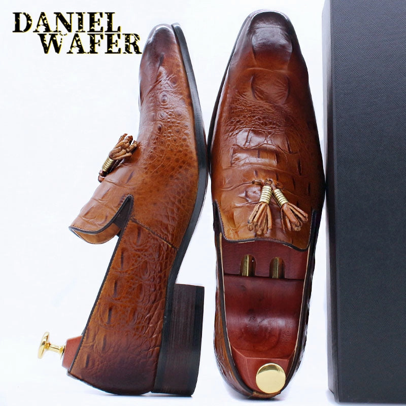 Luxury Men's Leather Dress Shoes Crocodile Prints Casual Men Shoes Slip On Tassels Loafers Office Wedding Shoes Loafers Patent Leather