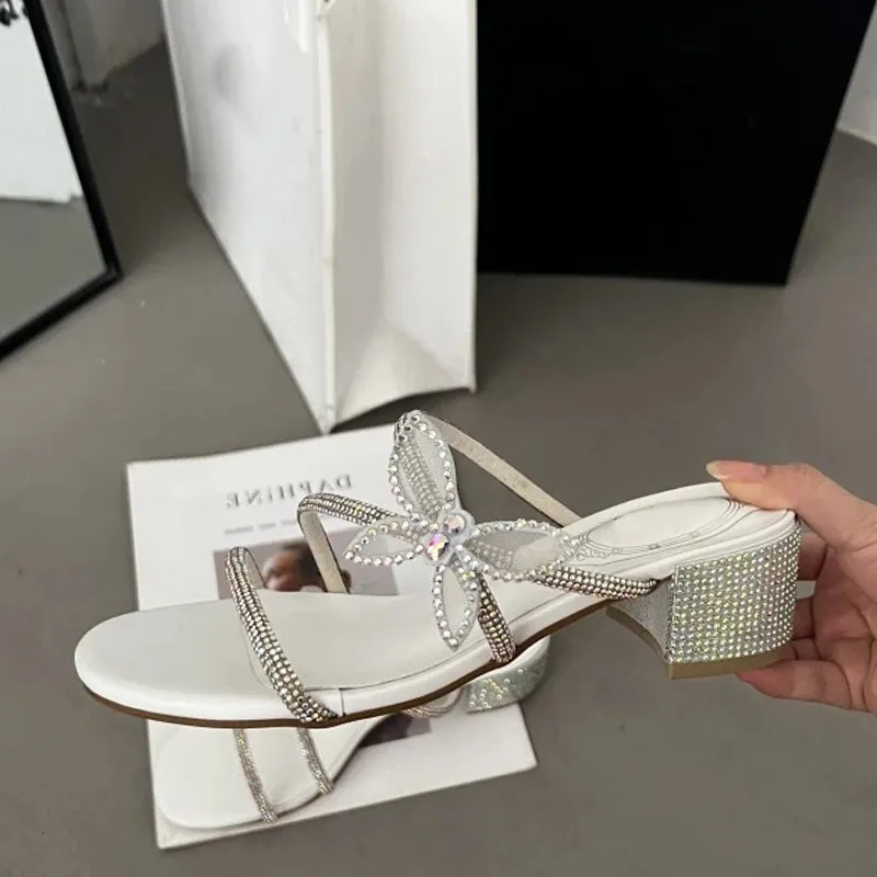 Slippers With Animals Liyke Marke Modedesign Glitter Strass Bowknot Frauen Hausschuhe Kristall Schmal band Low Heels Schuhe Sommerfest Sandalen