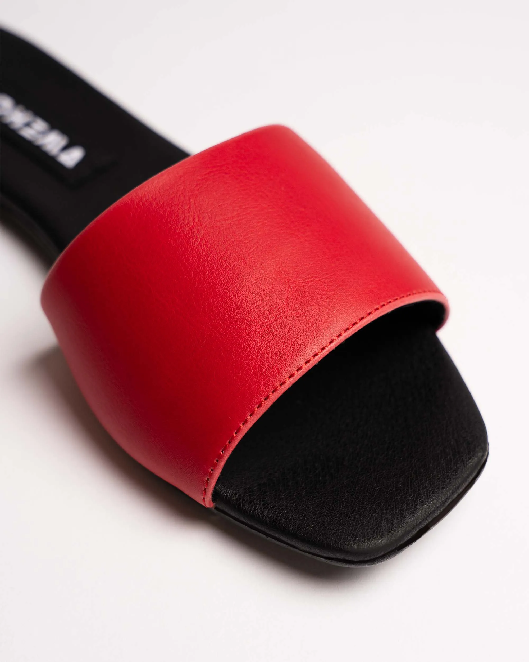 Mellow Slides Red vegan slides made of corn leather - outlet Megnya Orthotic Flip Flops