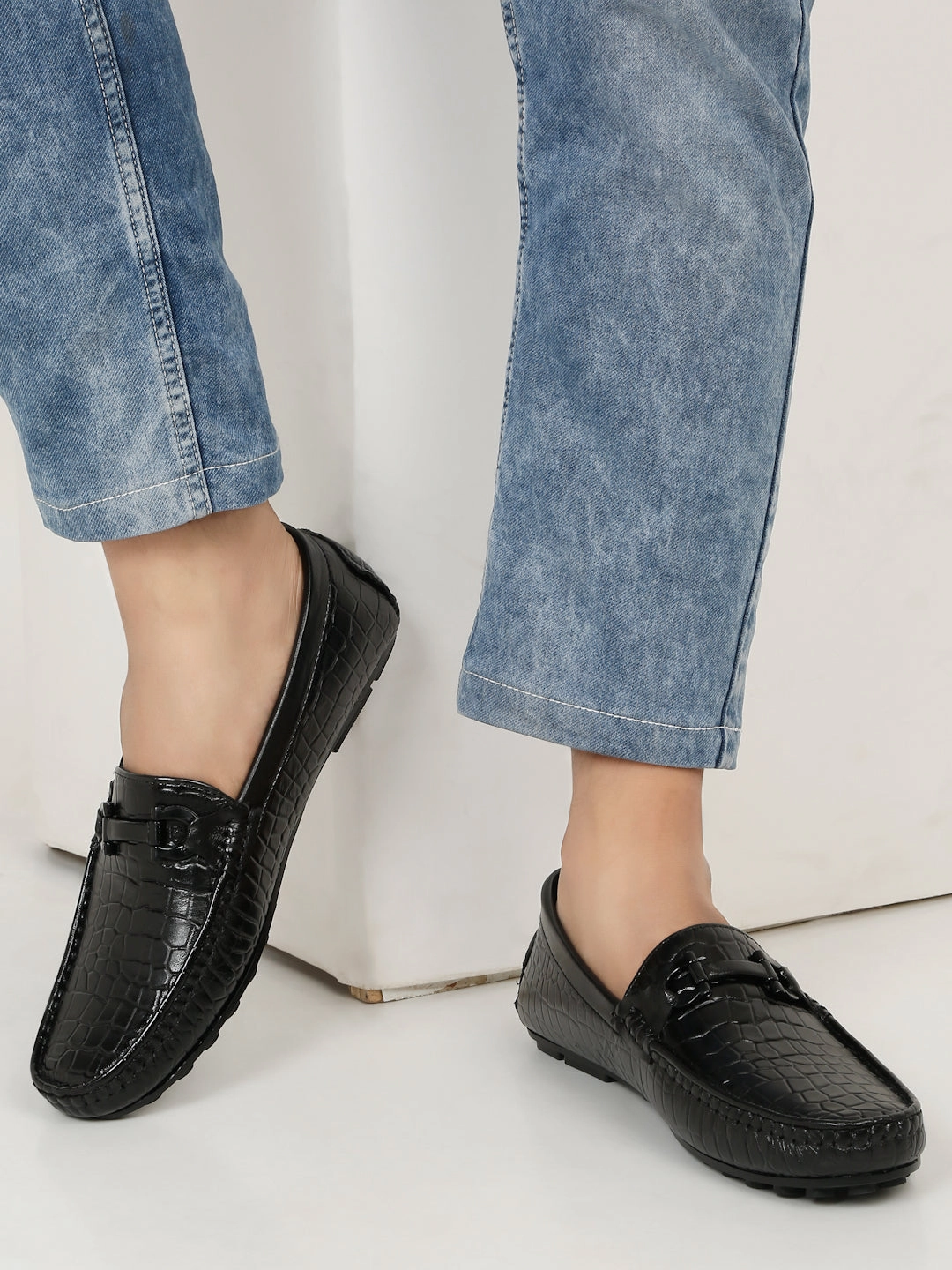 80s Casuals Shoes Men's Black Texture Leather Flexi 360 Loafers