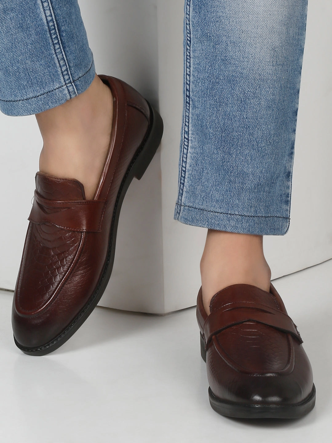 Men's Brown Classy Patterned Texture Leather Loafers Black Casual Shoes