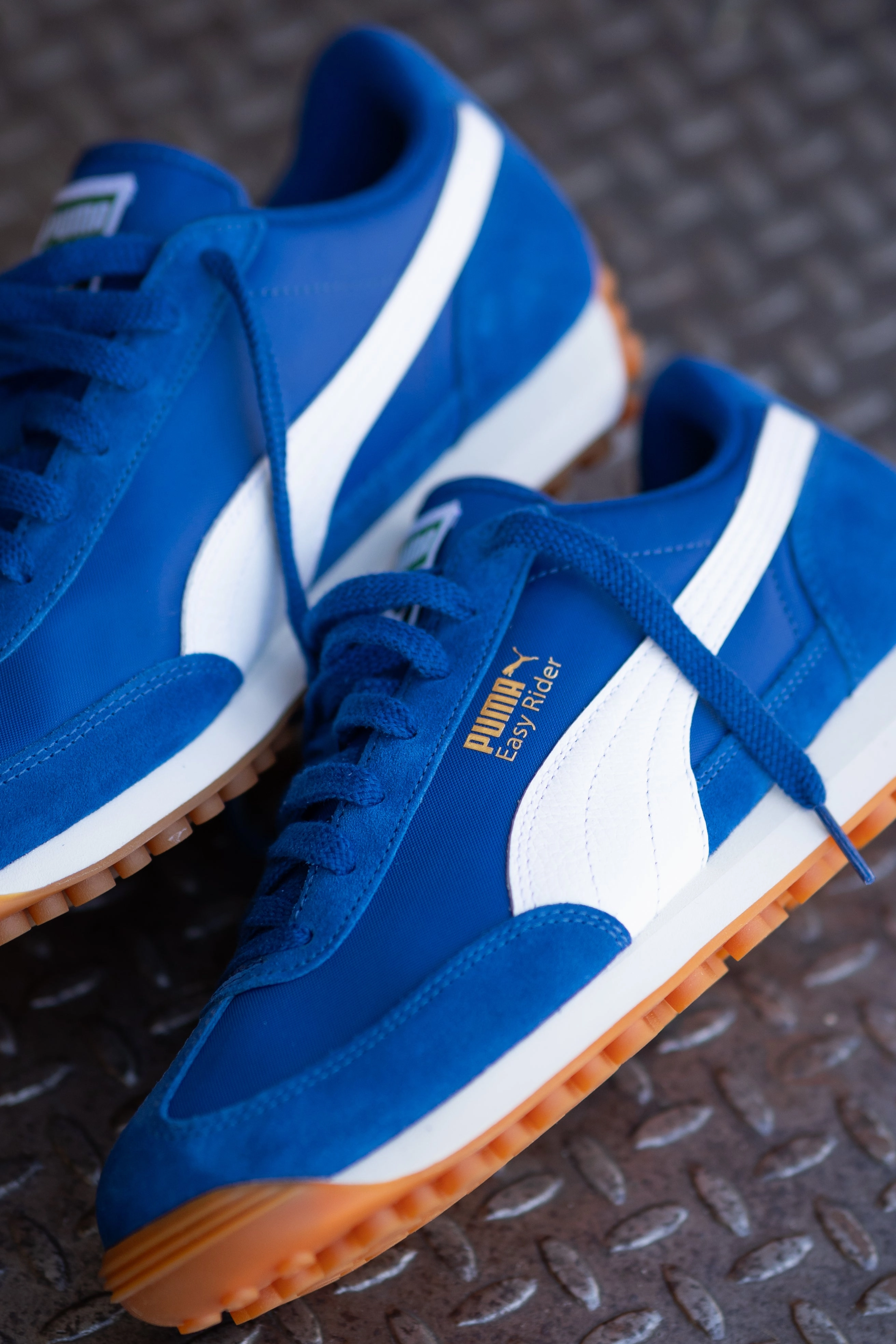 Asics Trail Running Shoes Pronation Mens Puma Easy Rider Vintage (Clyde Royal/ Puma White)