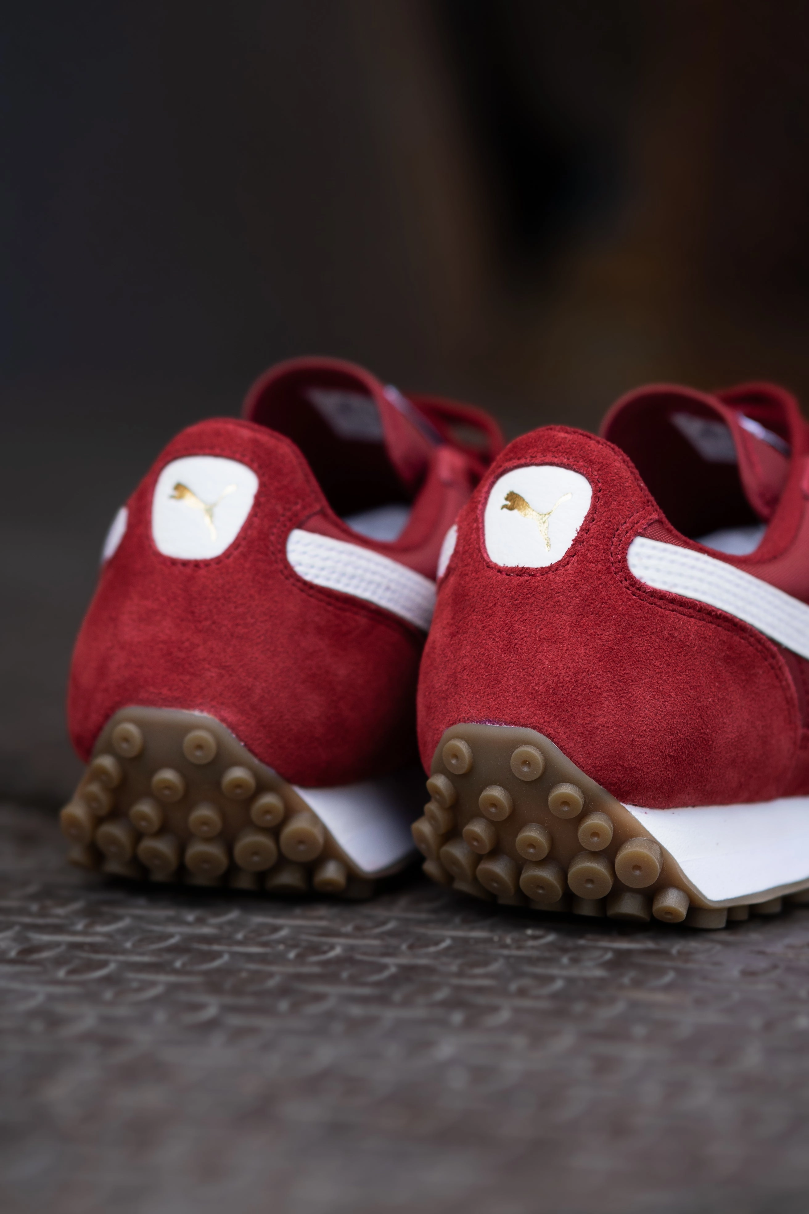 Puma Axelion Running Shoe Mens Puma Easy Rider Vintage (Intense Red/Puma White)