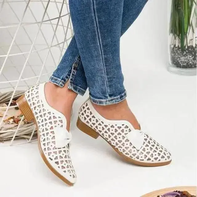 New Fashion Bowtie Pointed Flat Shoes Women Grand Laser Bit Driving Loafers