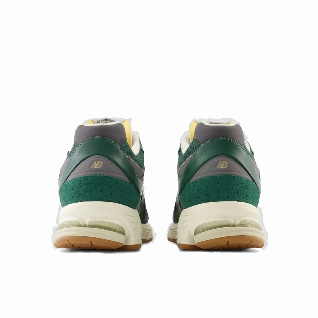 New Balance Men's 2002r Shoes - Nightwatch Green / Grey / White White New Balance Shoes Womens