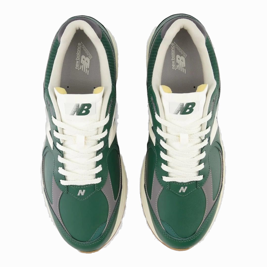 New Balance Black And Beige New Balance Men's 2002r Shoes - Nightwatch Green / Grey / White