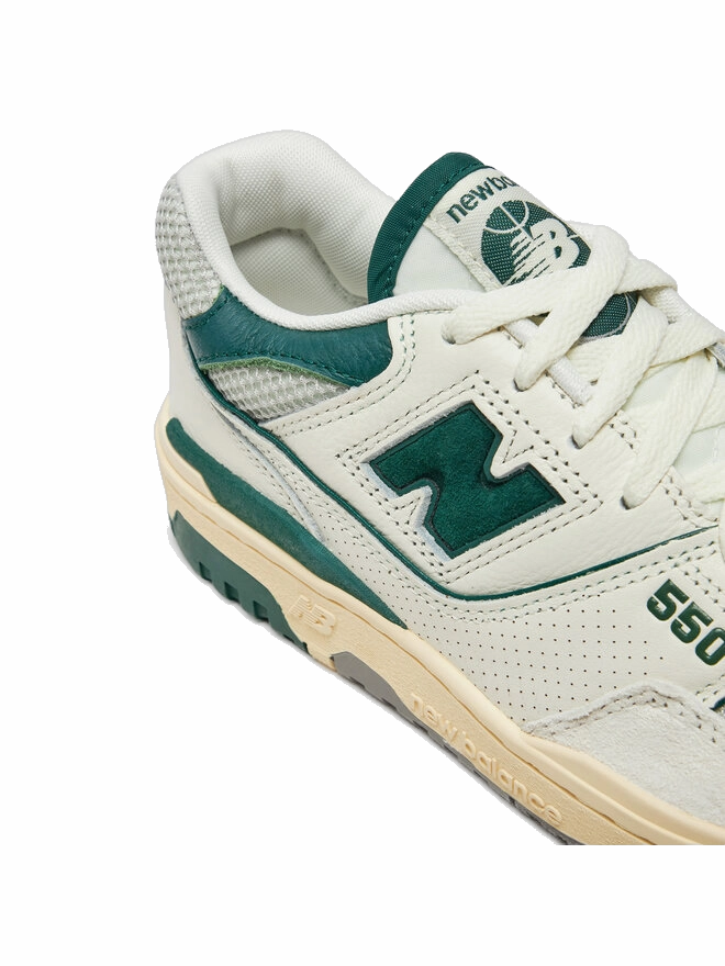 New Balance Comfy New Balance Men's 550 Shoes - Sea Salt / Marsh Green