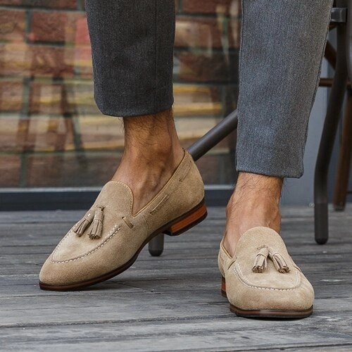 New Fashion Round Toe Slip on Tassels Man Casual Shoes Cow Suede Leather Handmade Loafers Comfortable Men's Driving Flats NHS105 Trending Loafers