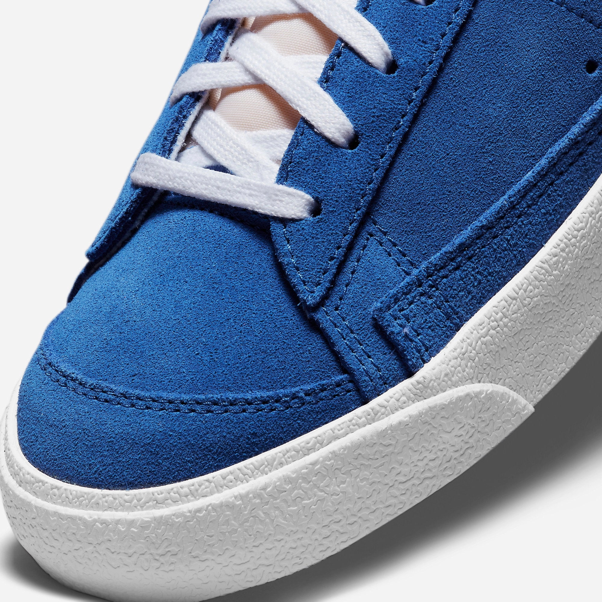 Hideki Matsuyama Asics Golf Shoes Nike Blazer Low 77 Suede DA7254-401 Tm Royal/White-Tm Royal-White (In Store Pickup Only)