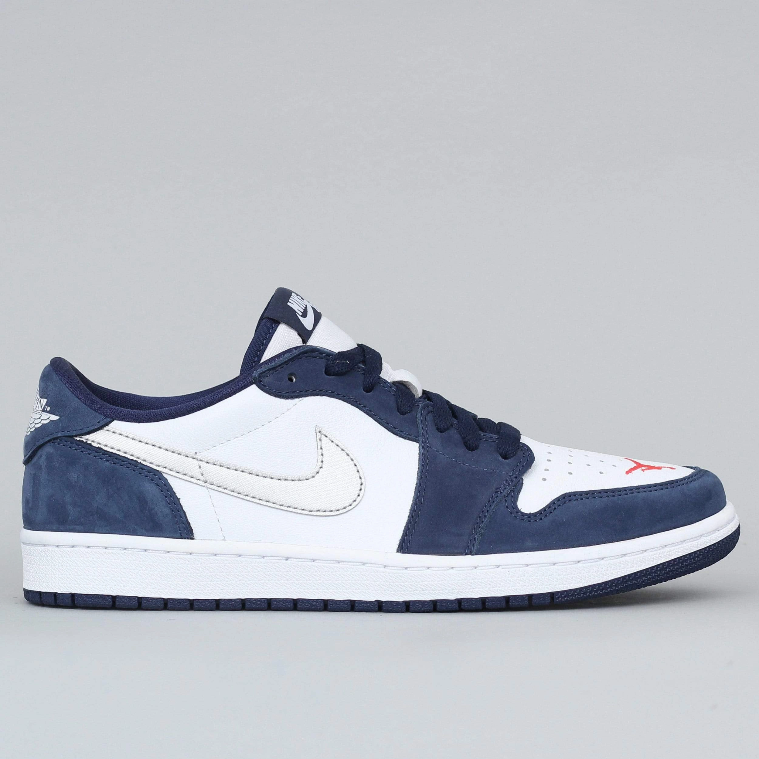 Asics Shoe Release Dates Nike SB Air Jordan 1 Low QS Shoes Midnight Navy / Metallic Silver