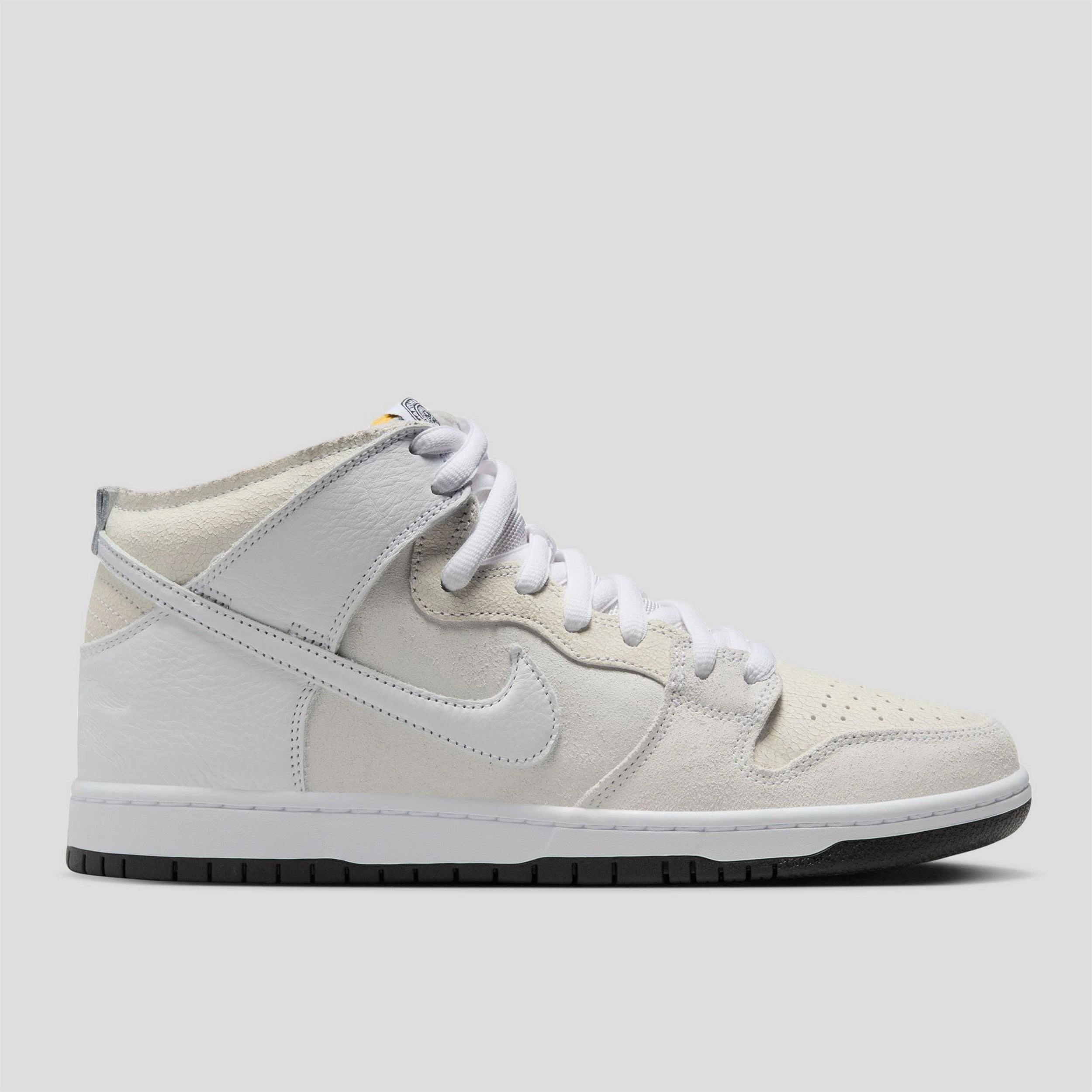 Nike SB Dunk High x Anti Hero Skate Shoes White / White / Black Running Shoes Asics Gel-nimbus 25