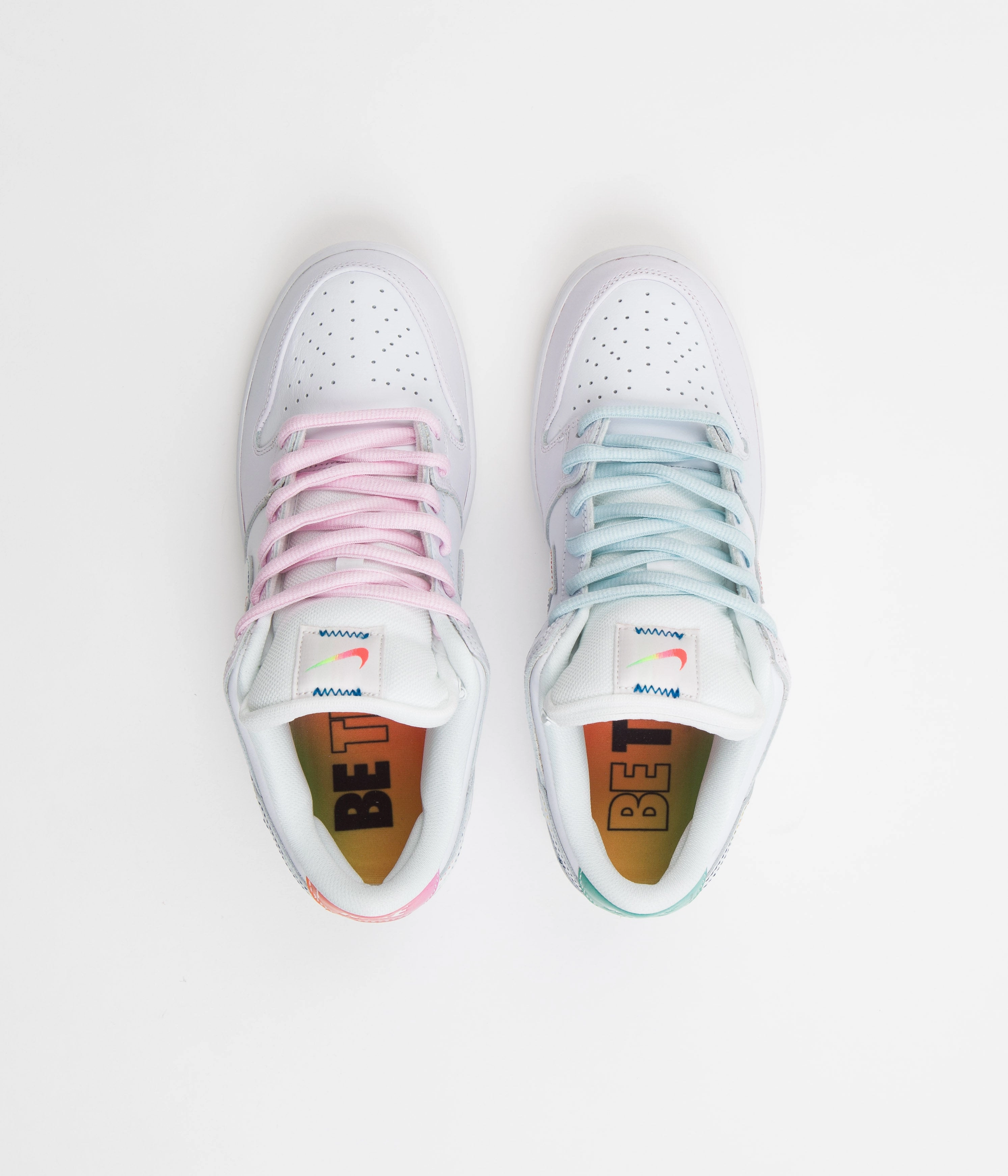 Saucony Vs Asics Walking Nike SB Dunk Low 'Be True' Shoes - White / Summit Rainbow - White